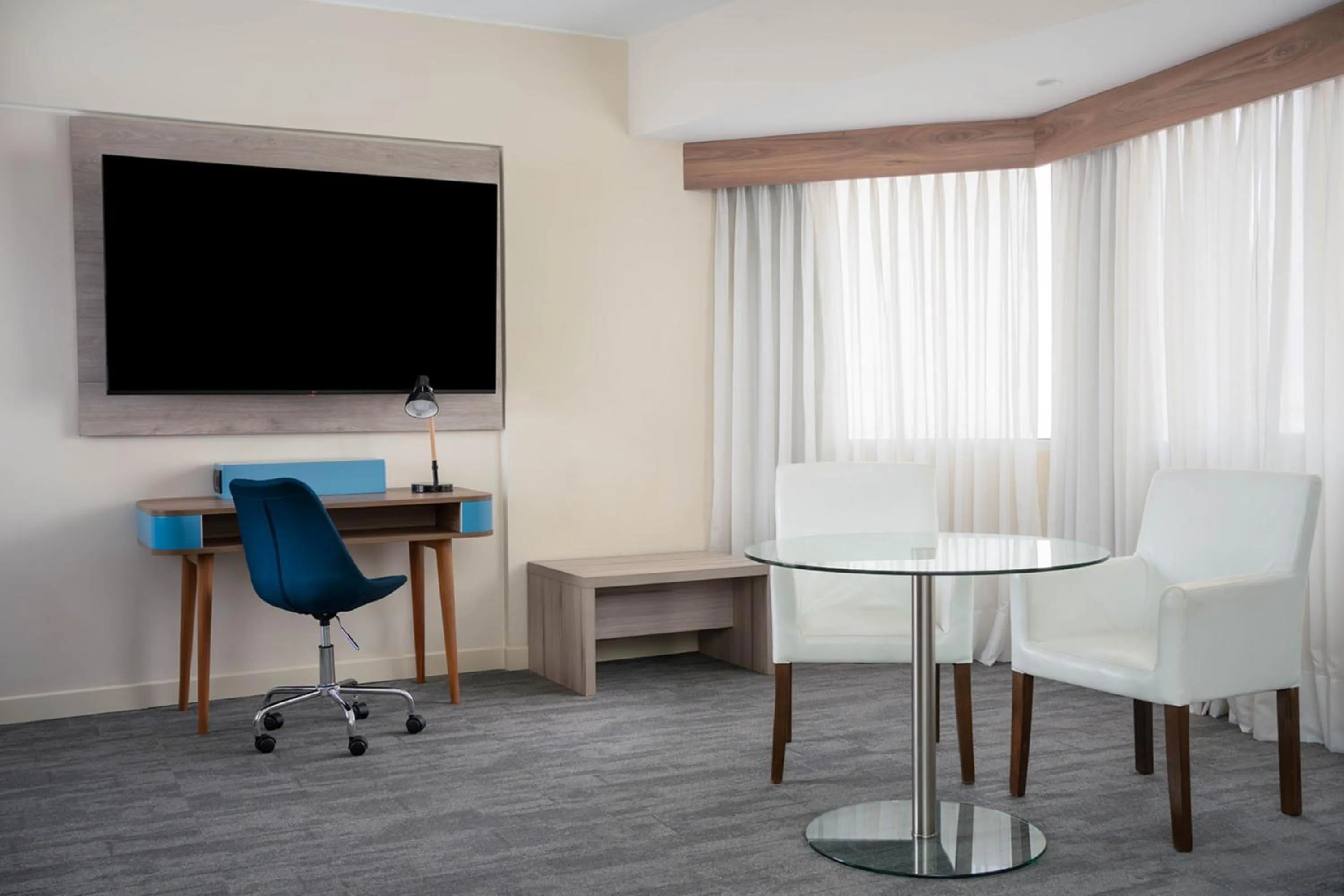 Seating area in Crowne Plaza Lima by IHG