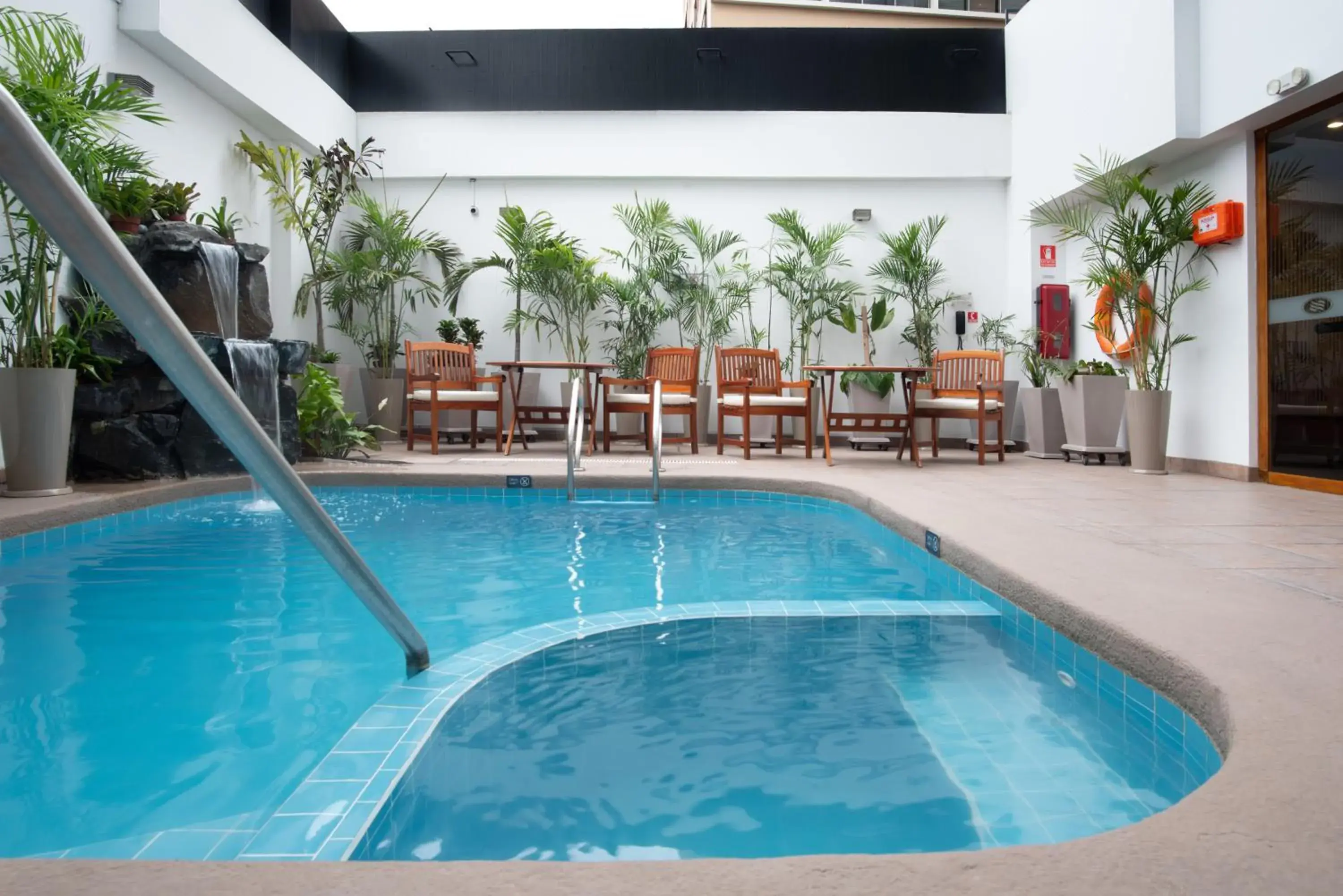 Swimming pool in Crowne Plaza Lima by IHG Swimming pool in Crowne Plaza Lima by IHG