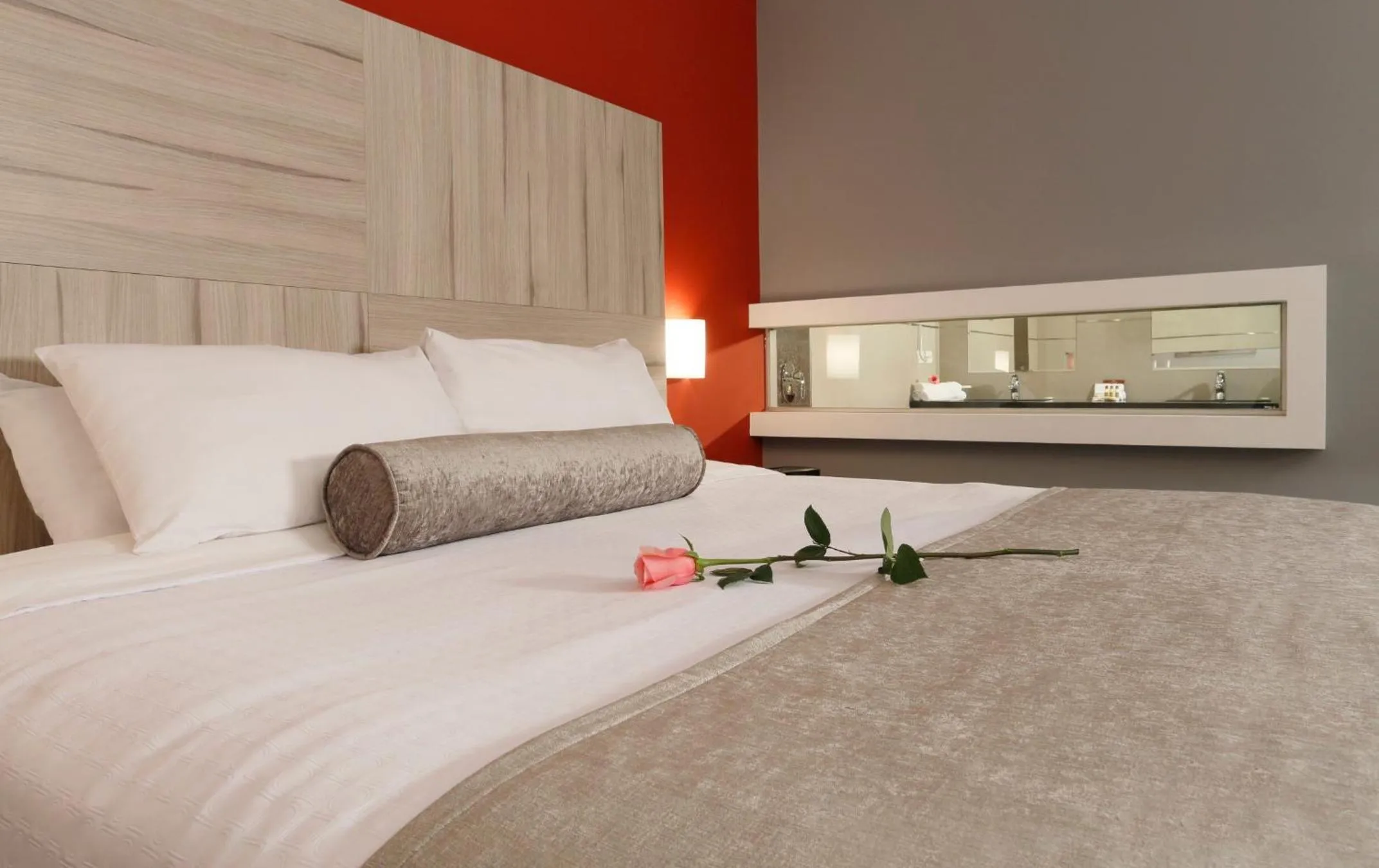 Photo of the whole room, Bed in Crowne Plaza Lima by IHG