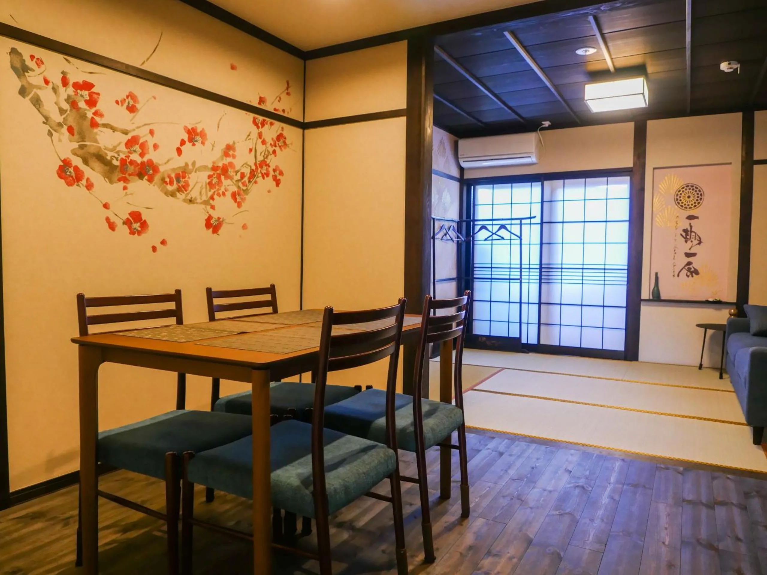 Communal lounge/ TV room in Temarian House