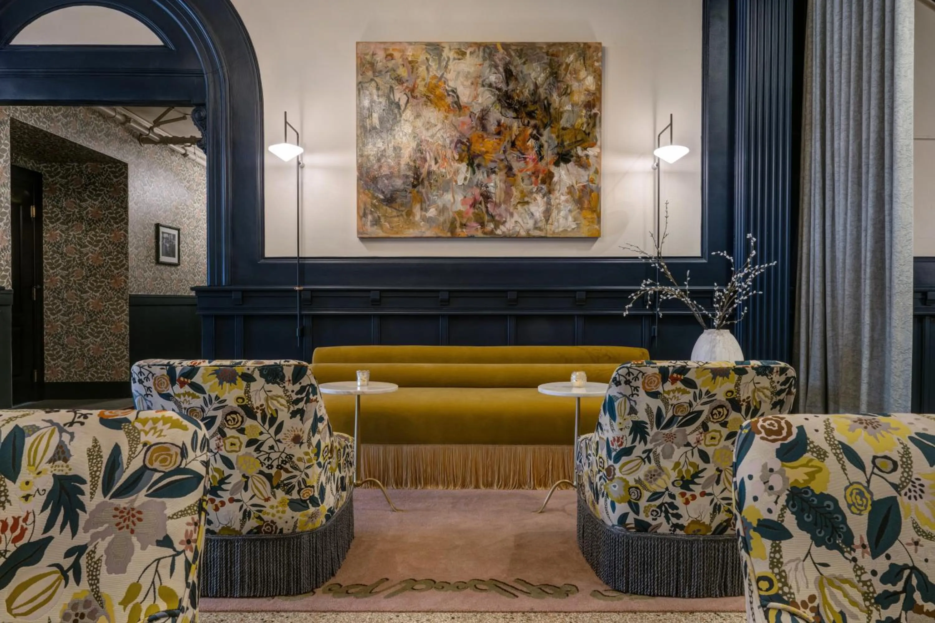 Lobby or reception in MarQueen Hotel - NEWLY RENOVATED