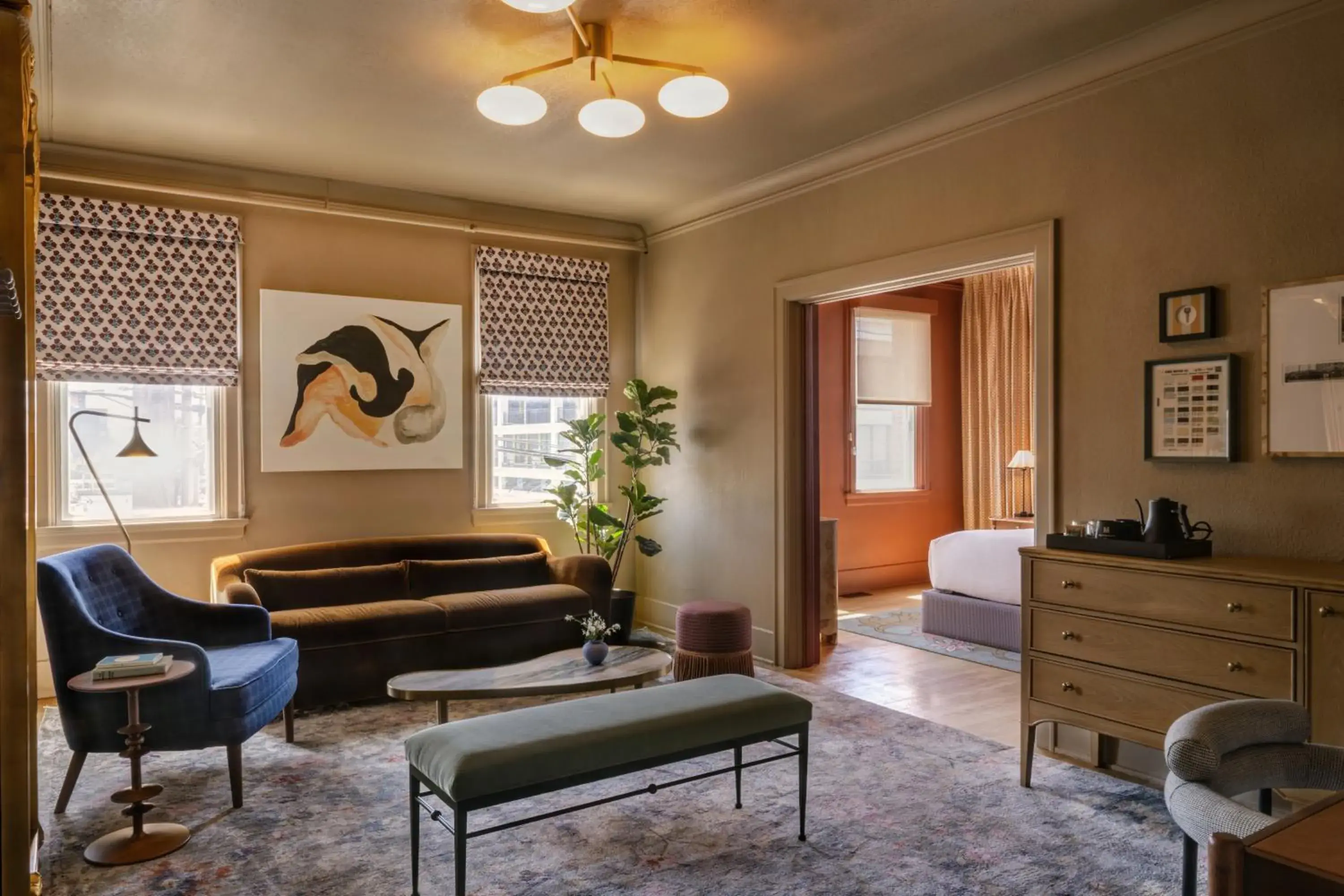 Guests, Bed in MarQueen Hotel - NEWLY RENOVATED Guests, Bed in MarQueen Hotel - NEWLY RENOVATED