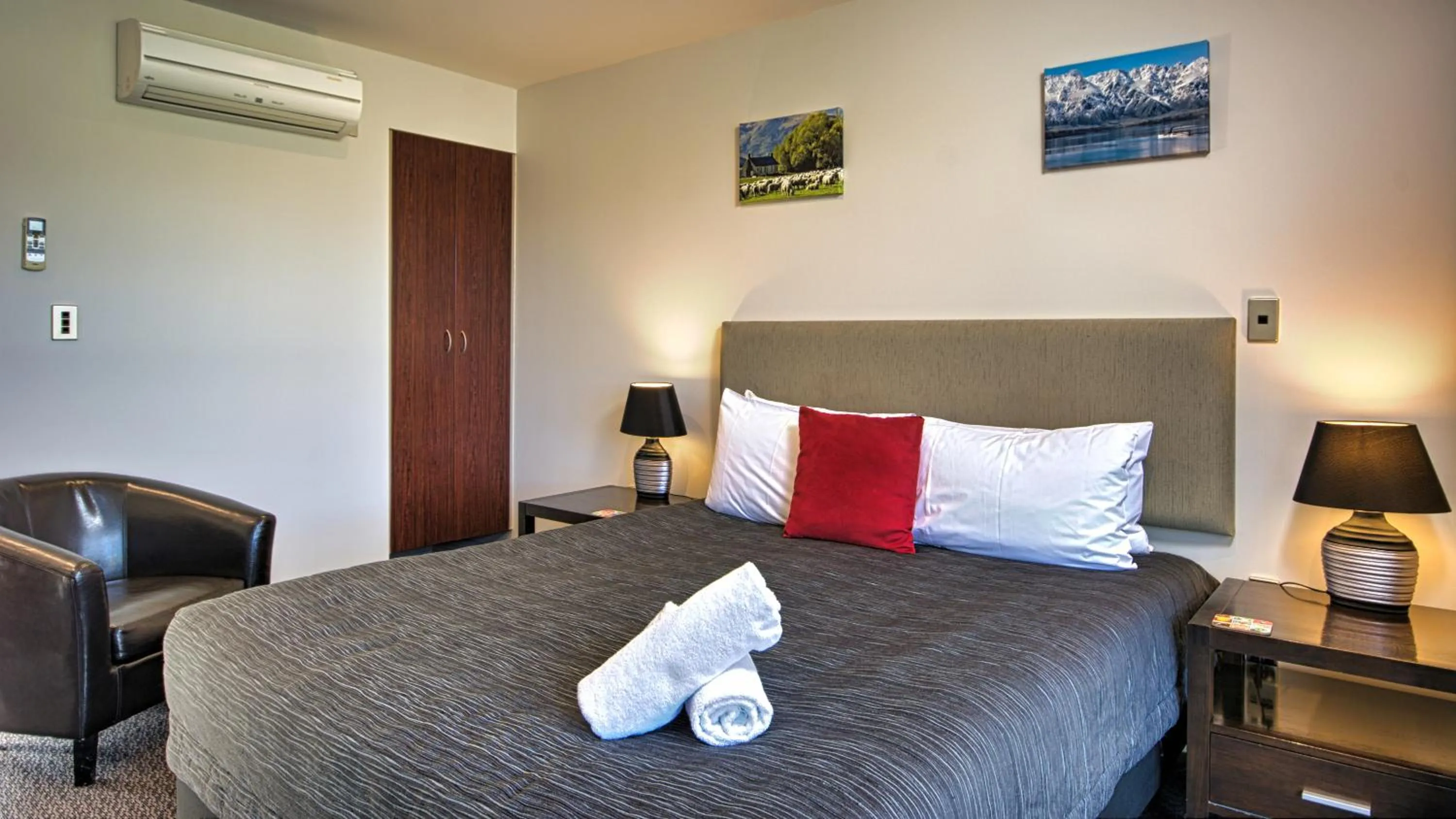 Bed in Autoline Motel Queenstown