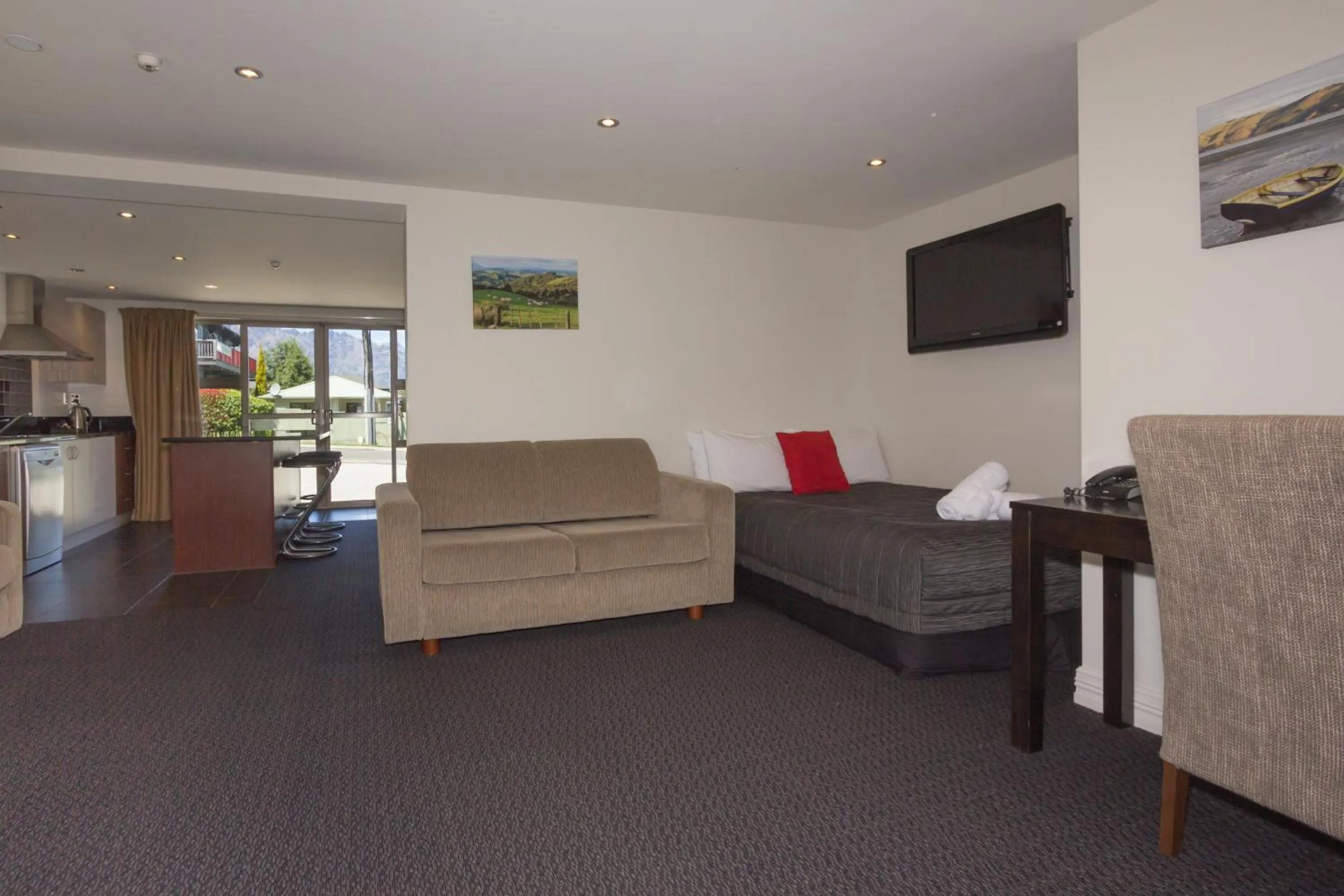 Living room in Autoline Motel Queenstown