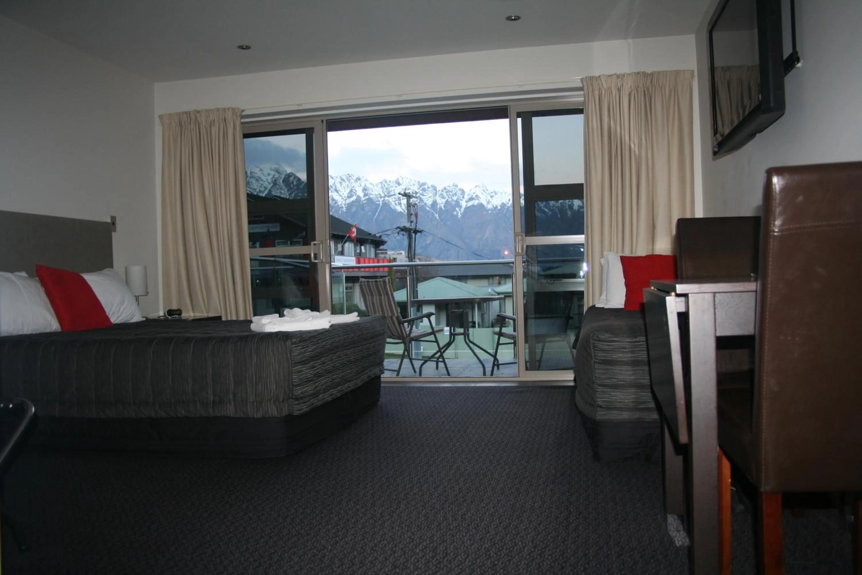 Bed in Autoline Motel Queenstown