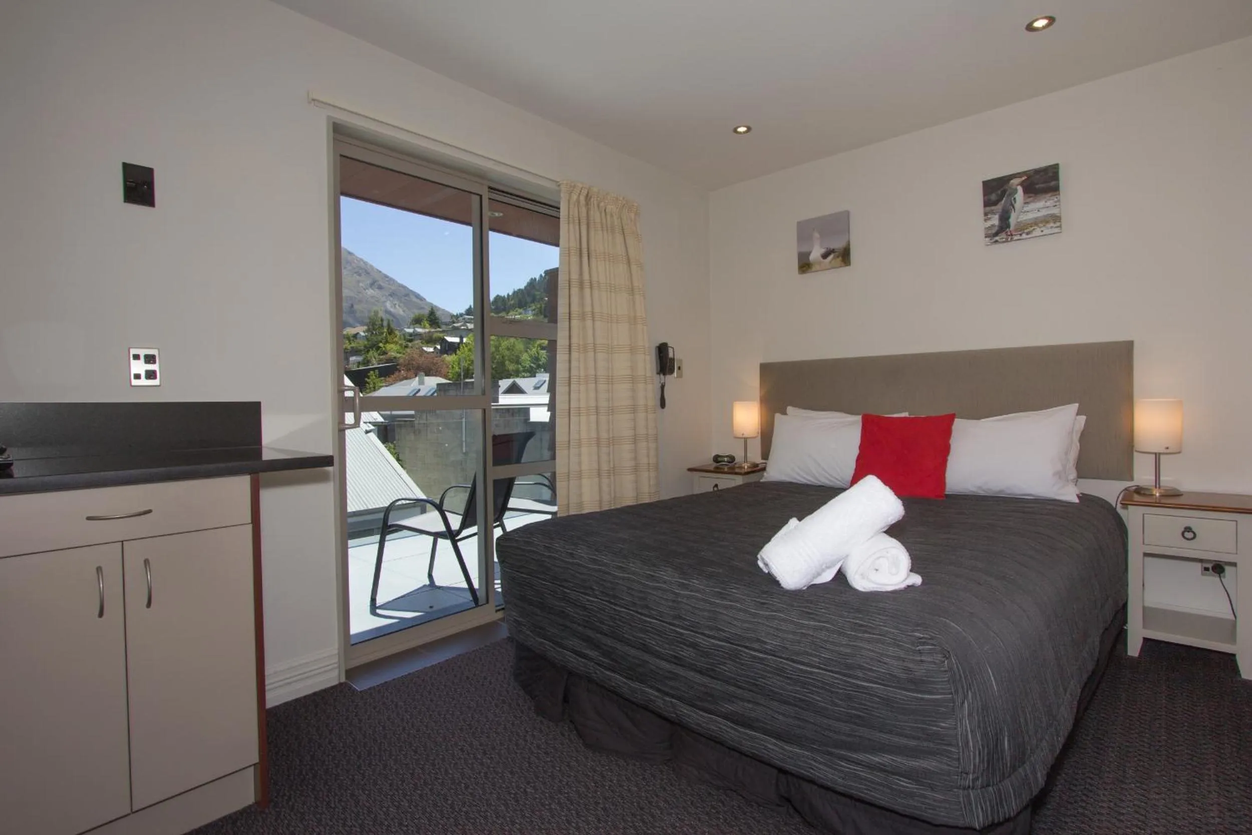 Bed in Autoline Motel Queenstown