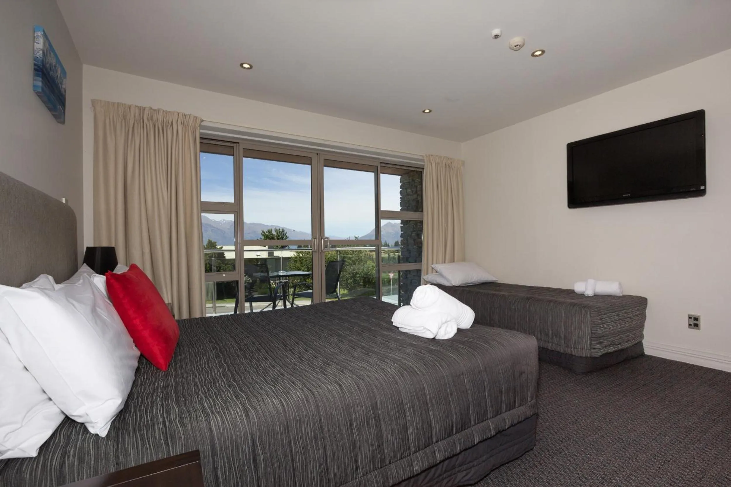 Bed in Autoline Motel Queenstown