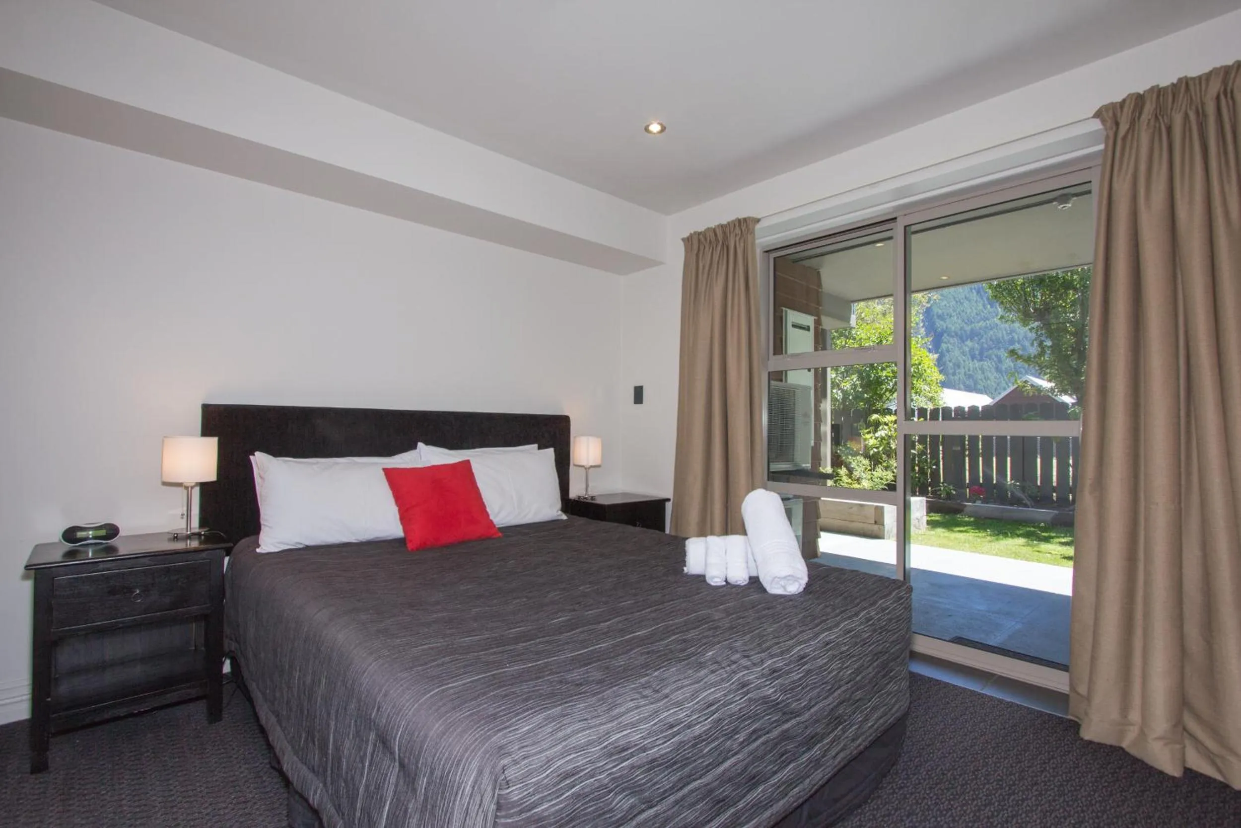 Bed in Autoline Motel Queenstown