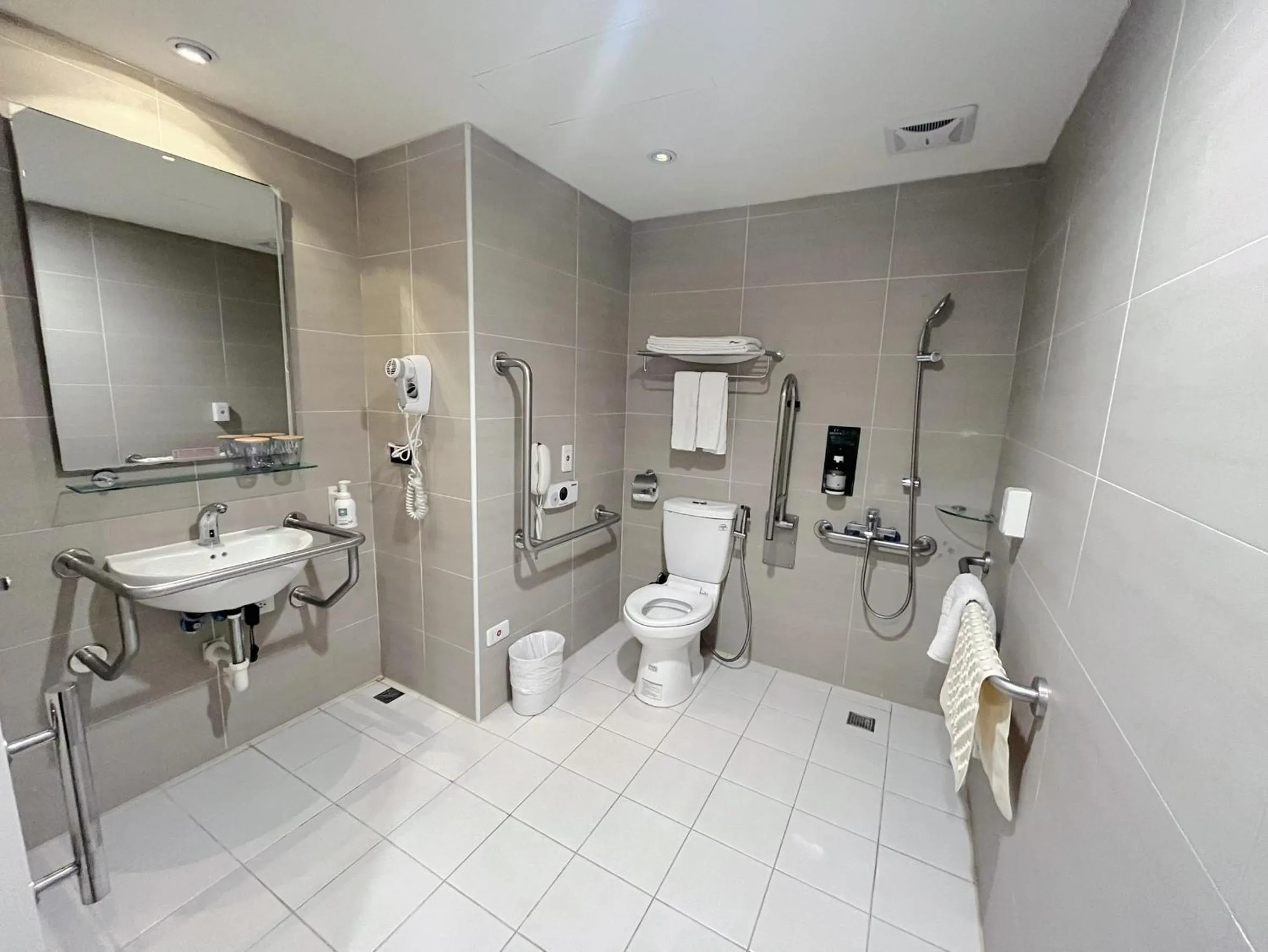 Shower in Toongmao Hotel Kaohsiung