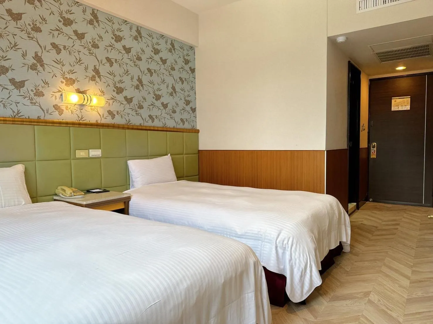 Photo of the whole room in Toongmao Hotel Kaohsiung