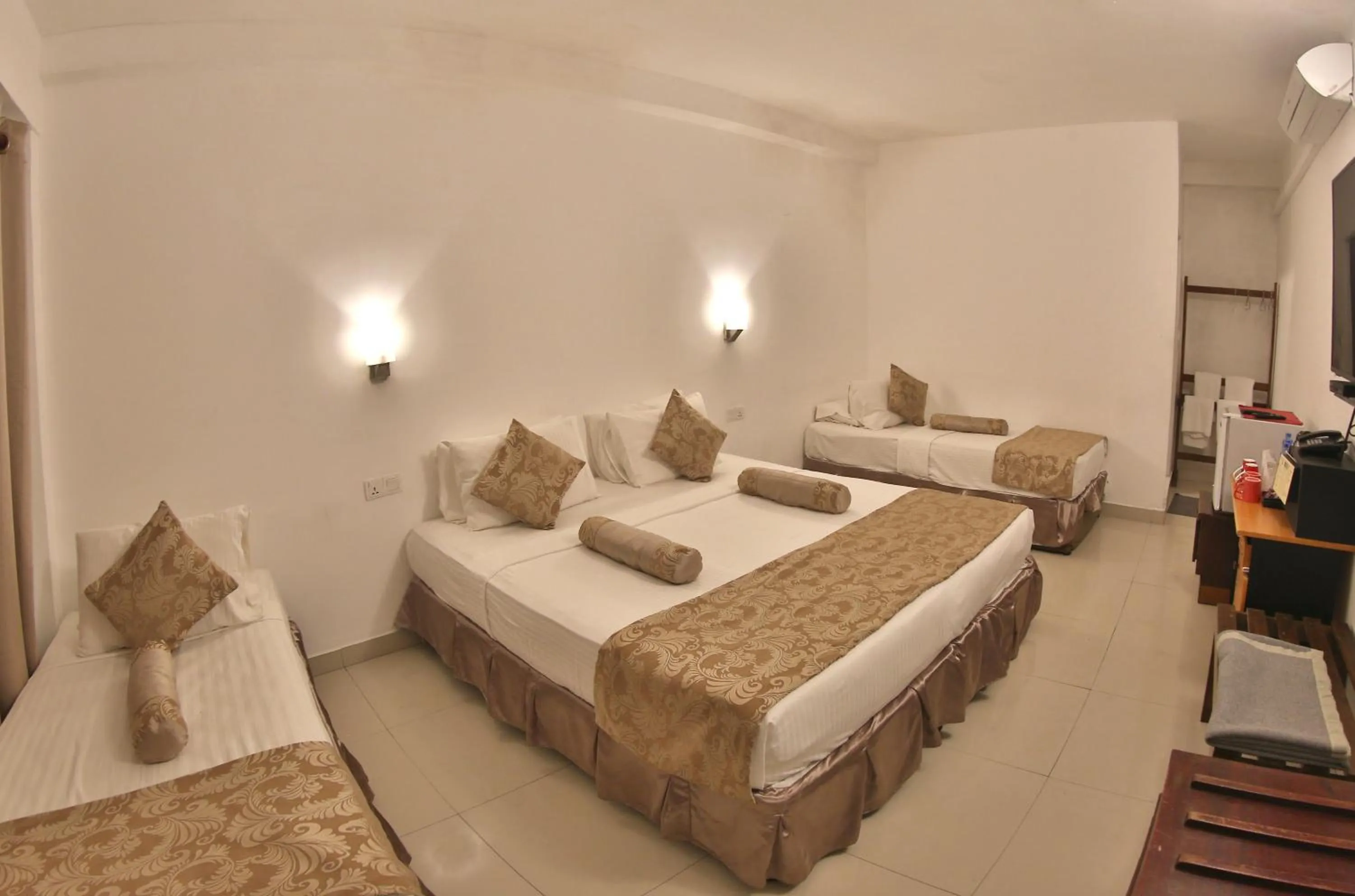 Bedroom, Bed in Hotel Sunray