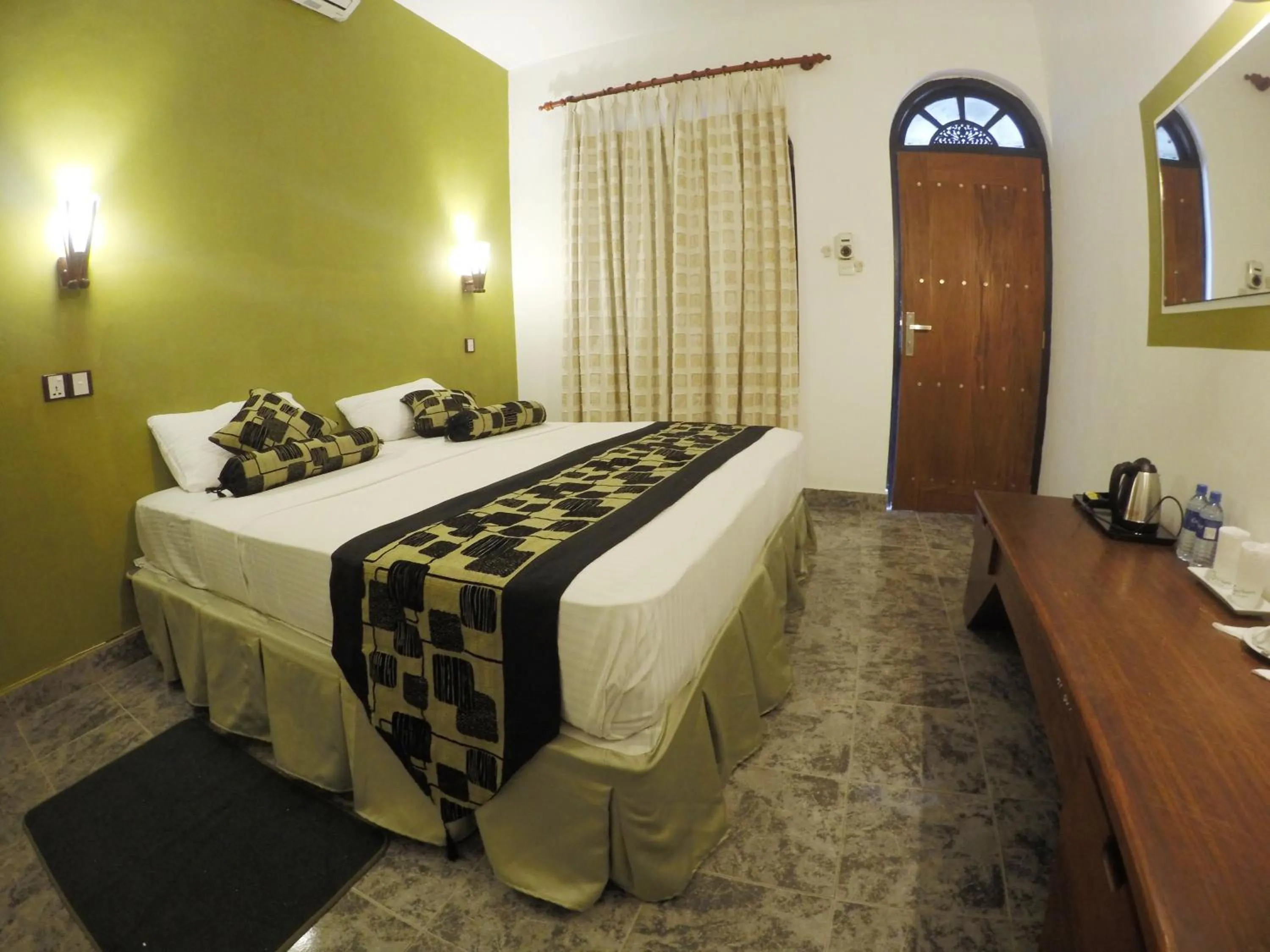 Photo of the whole room, Bed in Hotel Sunray