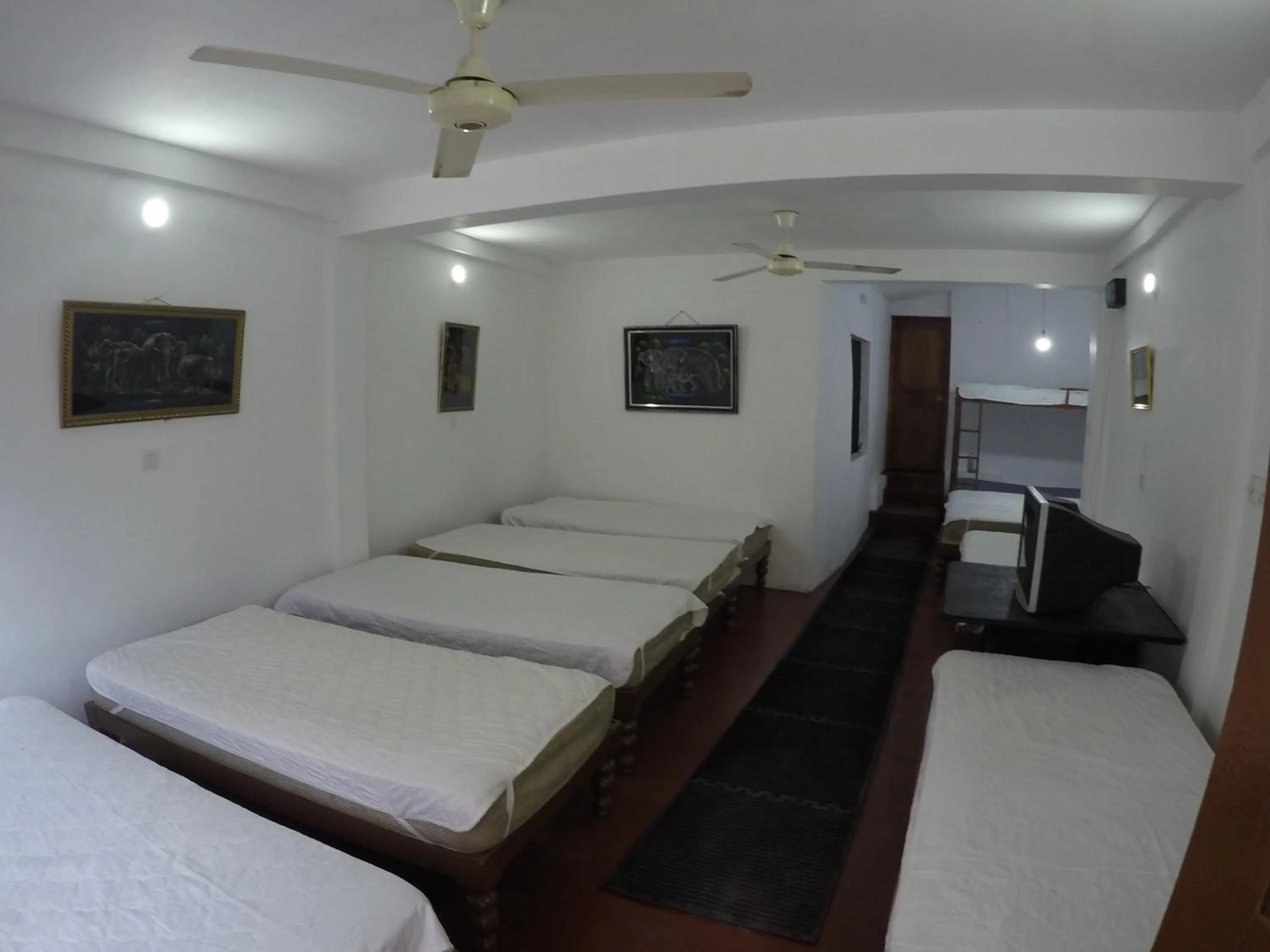 Photo of the whole room, Bed in Hotel Sunray