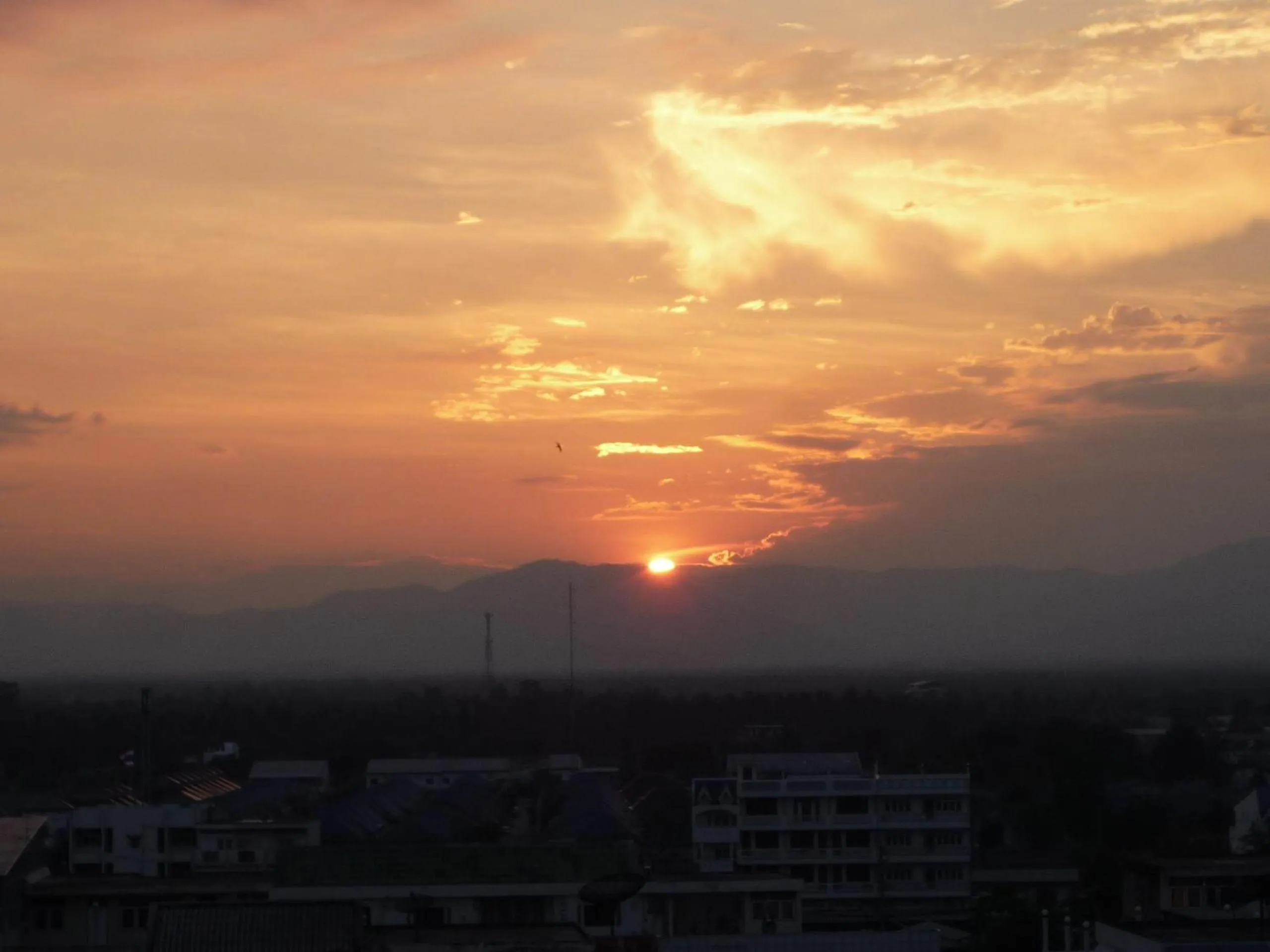 Sunset in Hadthong Hotel