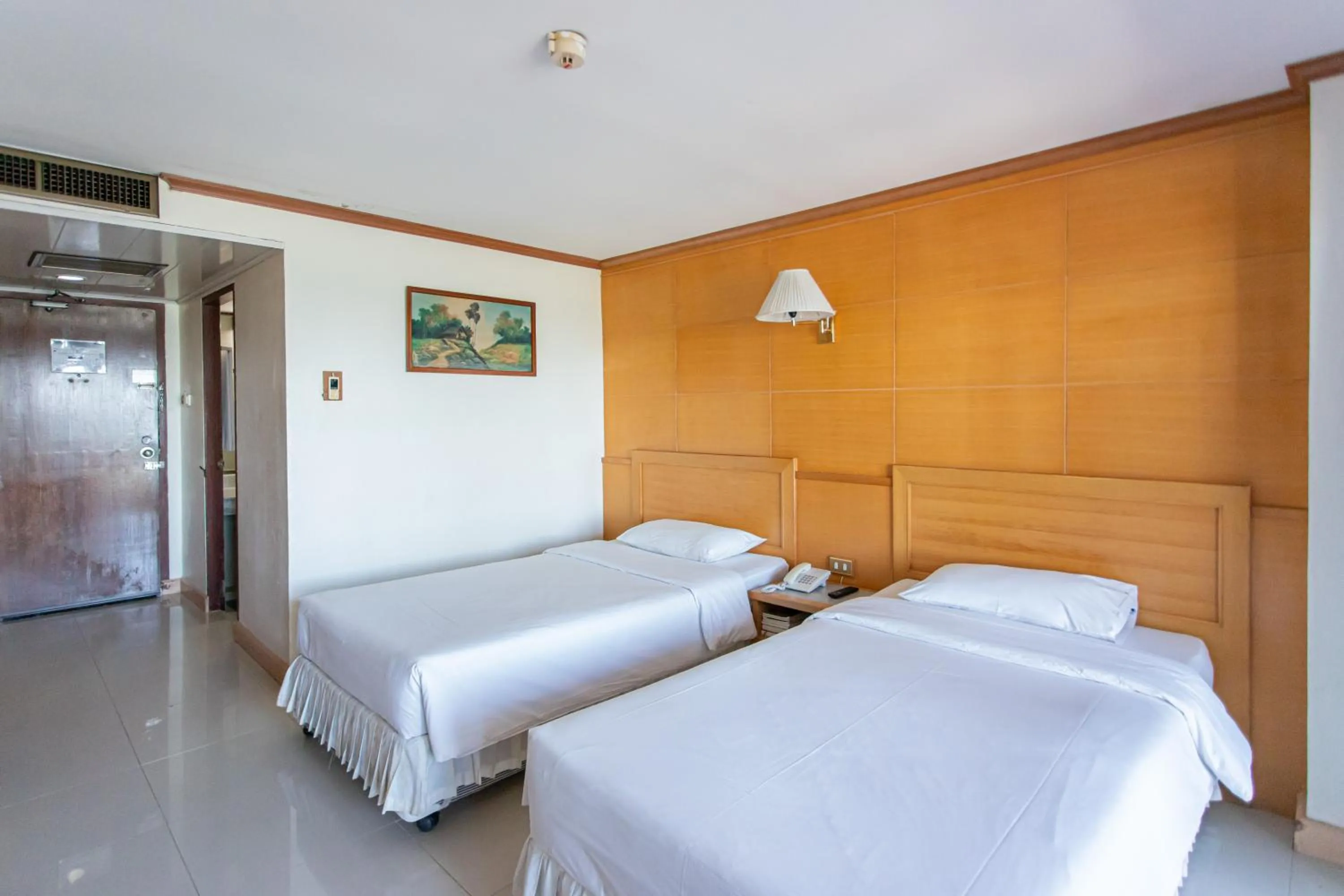 Bedroom, Bed in Hadthong Hotel