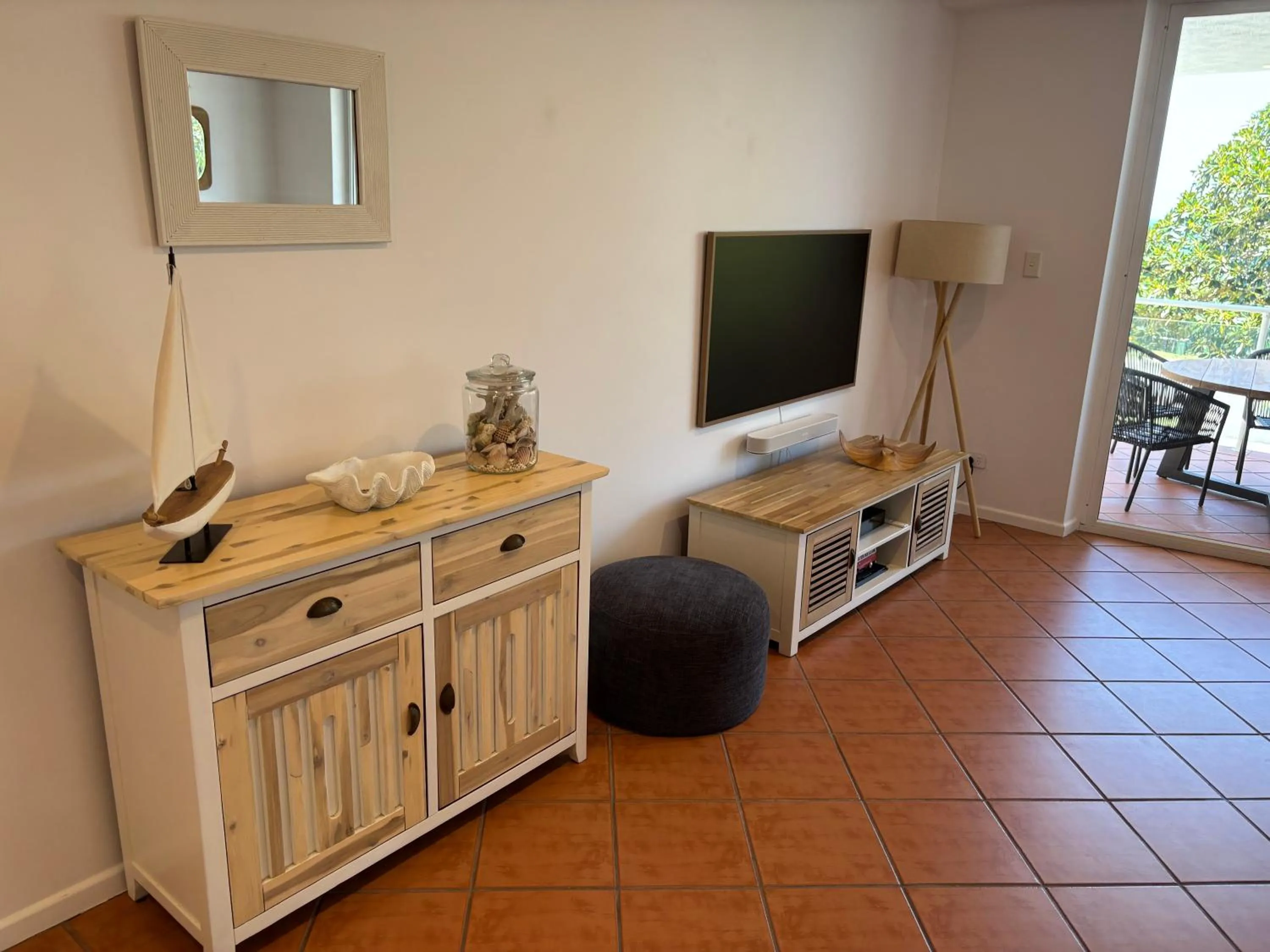 Aqua Promenade Beachfront Holiday Apartments