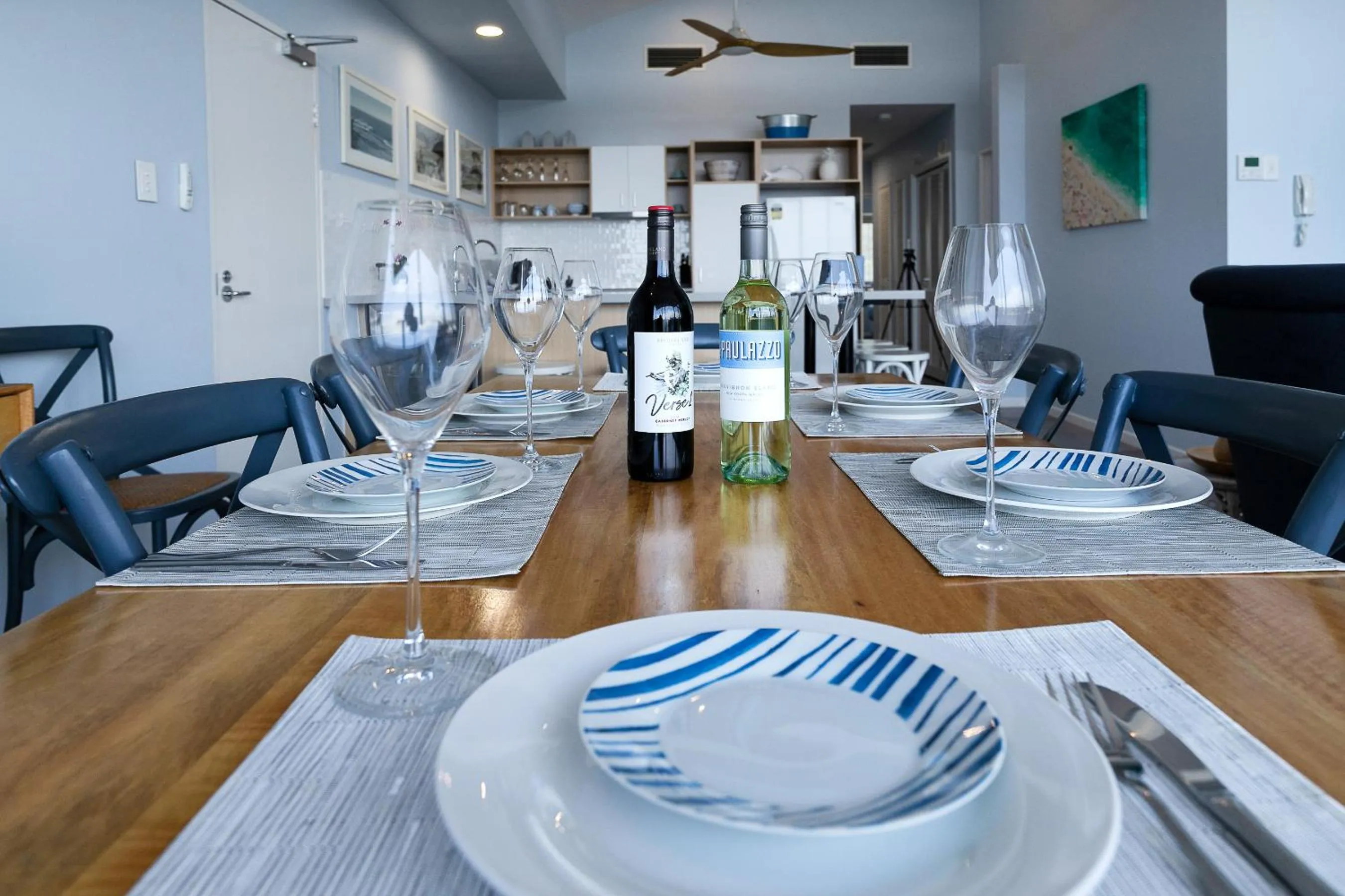 Dining area in Aqua Promenade Beachfront Holiday Apartments