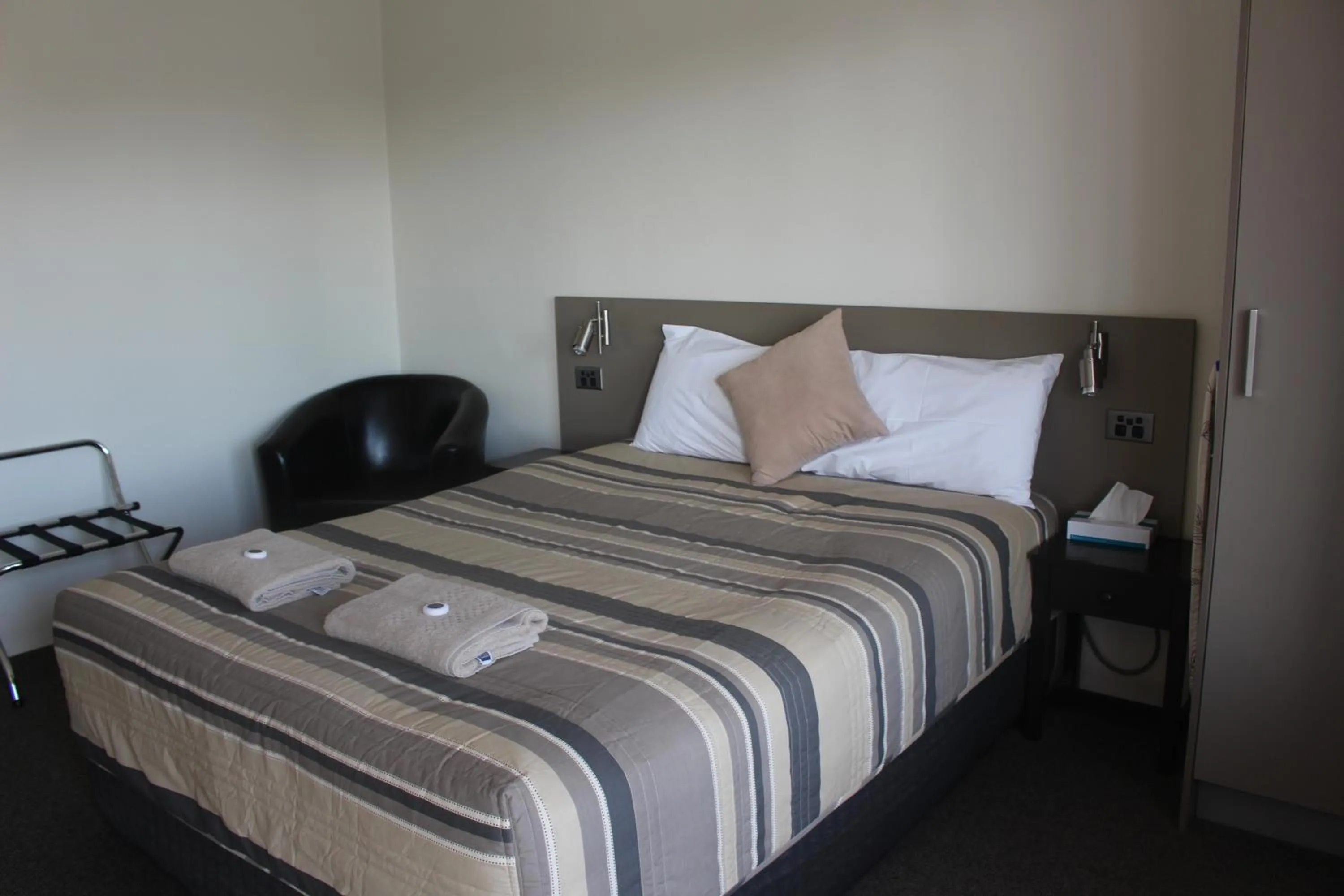 Bed in Centrepoint Motel