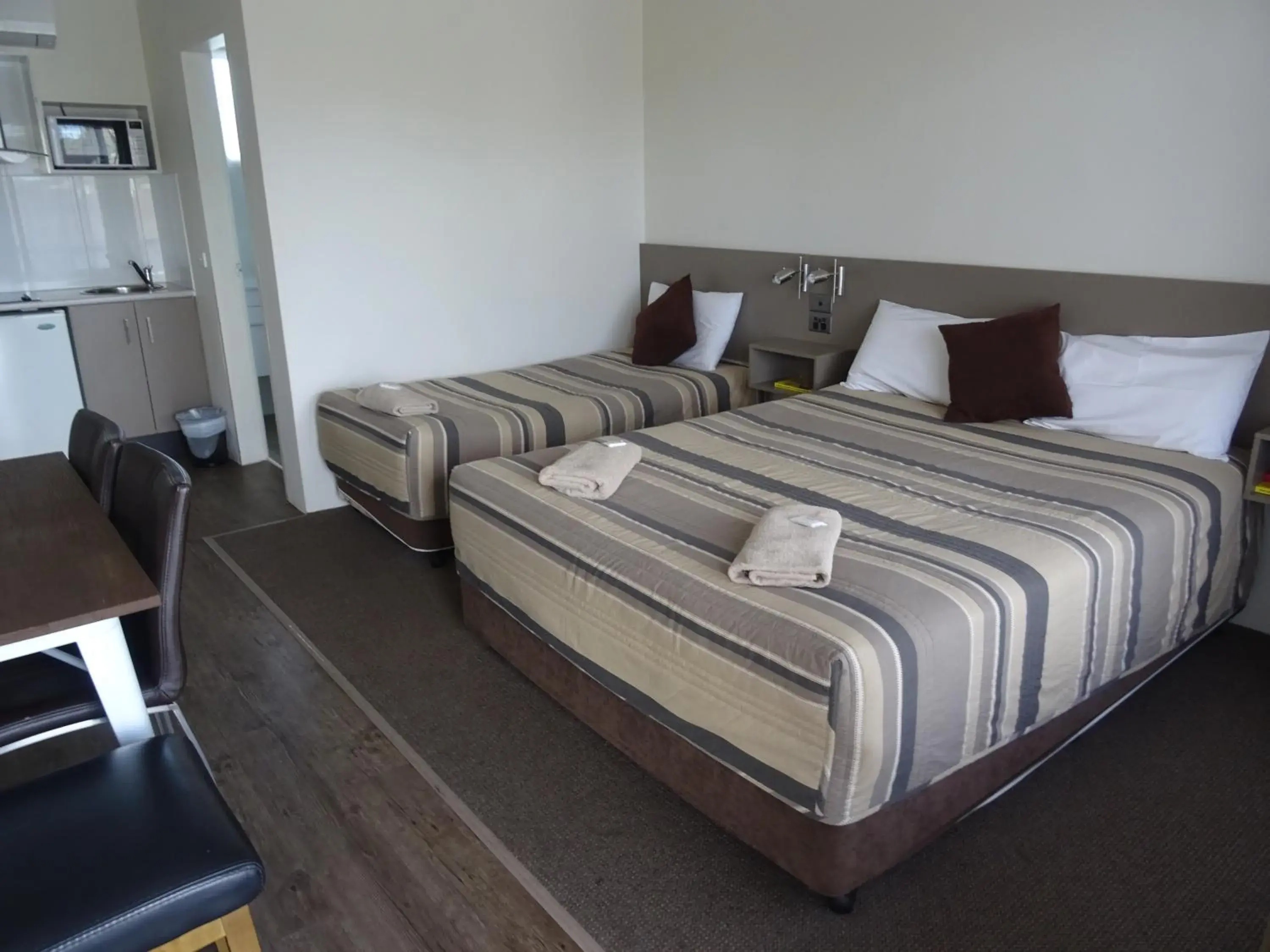 Twin Room (Non Pet-Friendly) in Centrepoint Motel Twin Room (Non Pet-Friendly) in Centrepoint Motel