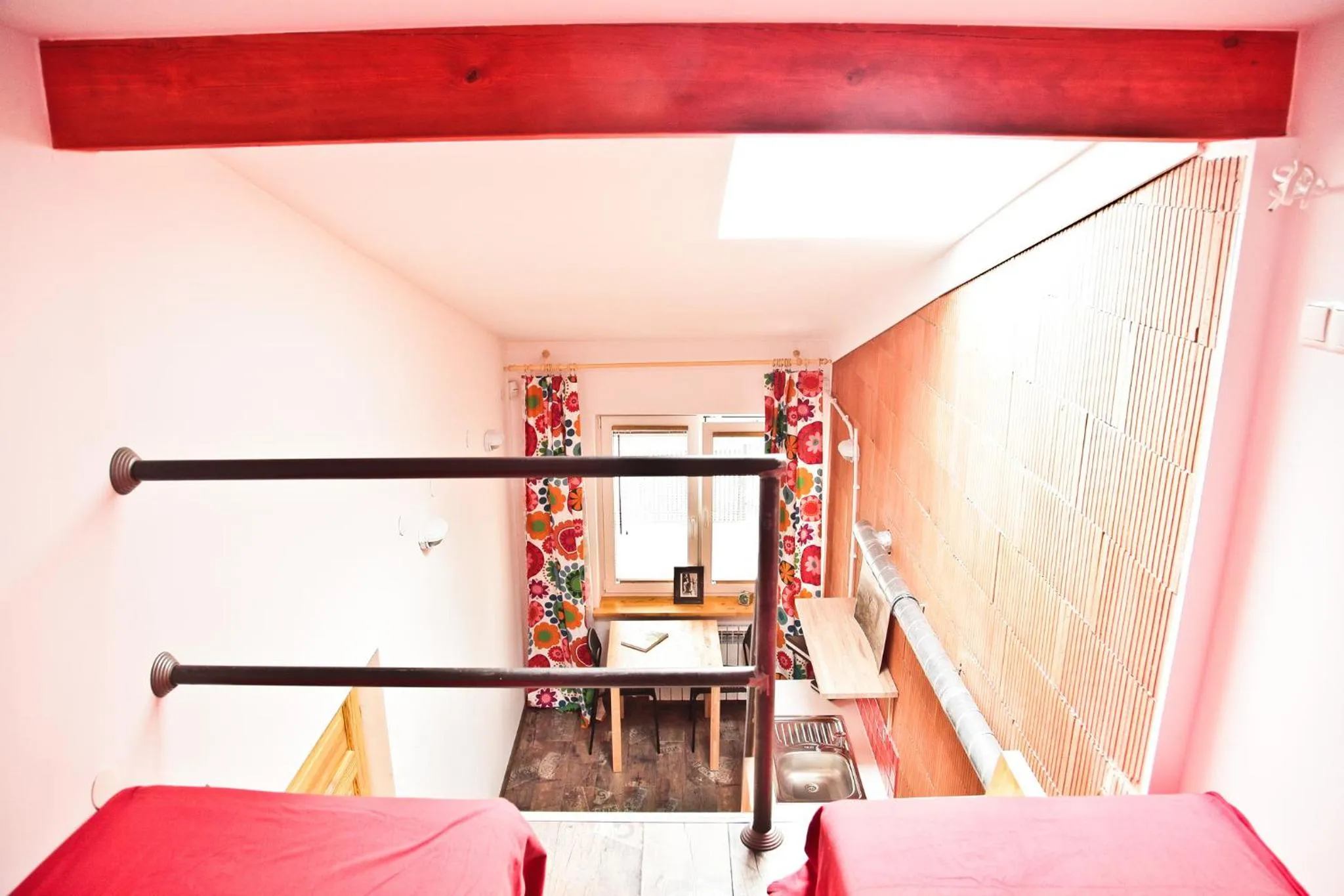 Photo of the whole room in Szmulson