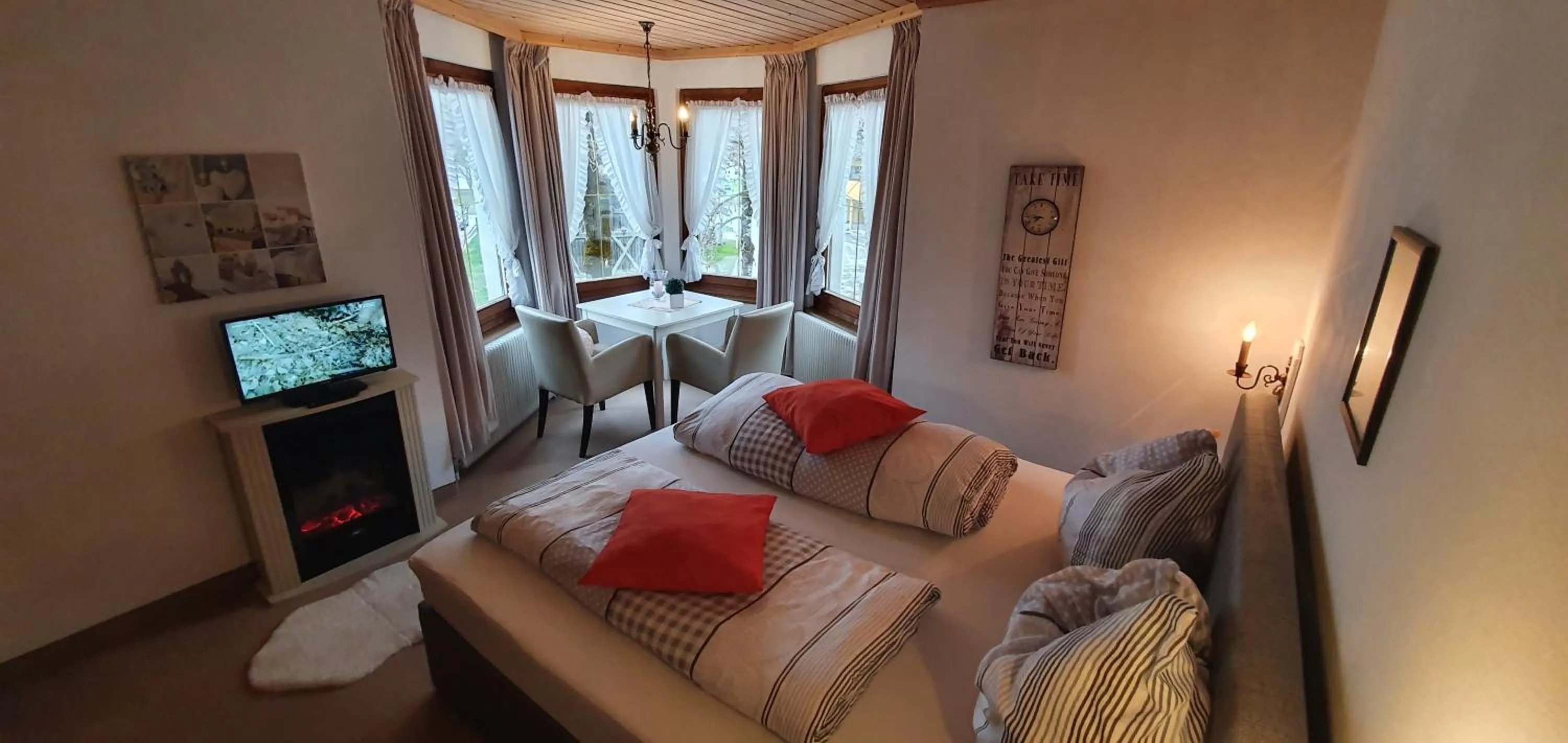 Photo of the whole room, Bed in Hotel Gasthof Gaistal