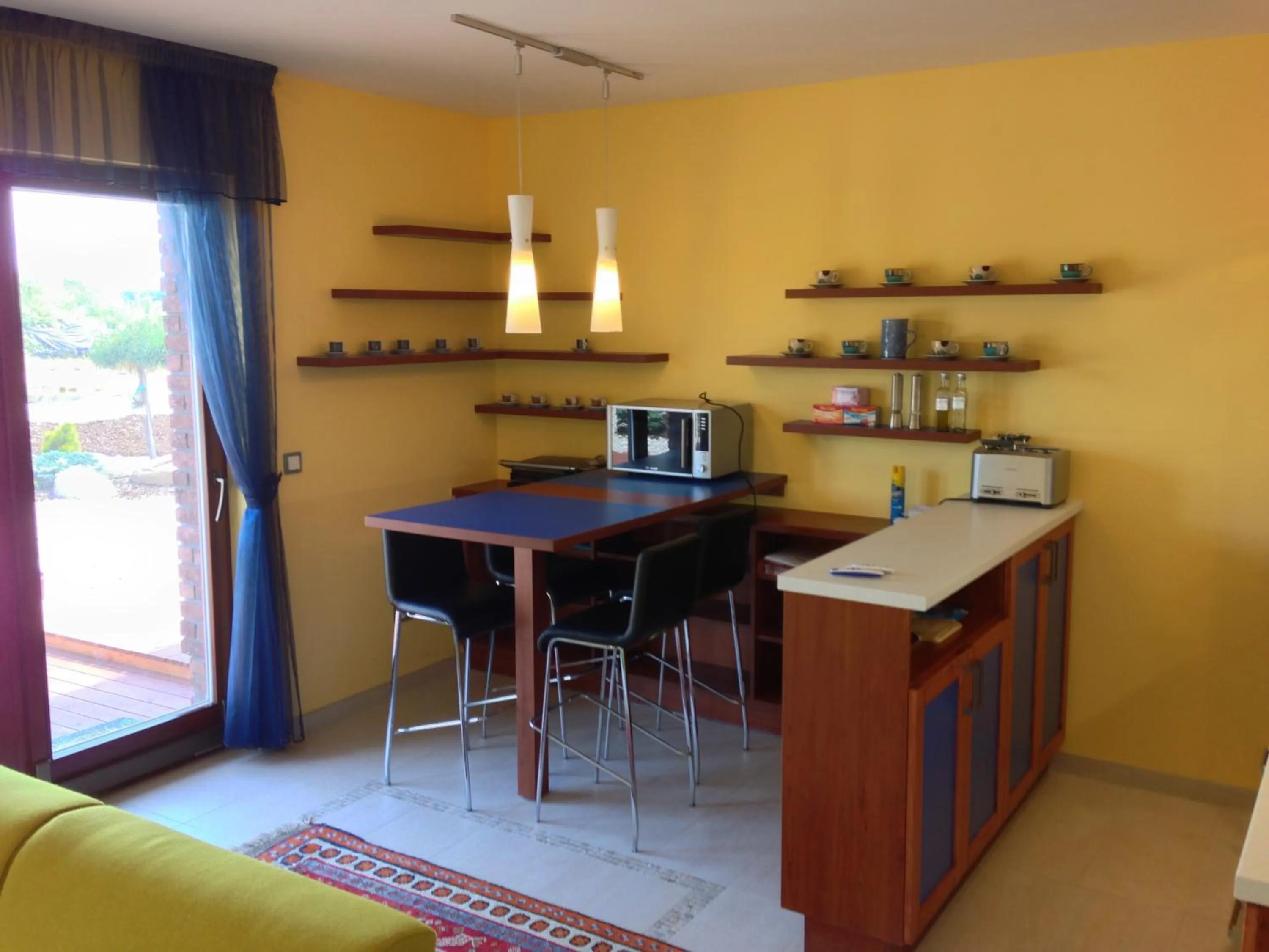 Kitchen or kitchenette in Lake View Apartments near Golf Resort Kunětická Hora, Dříteč