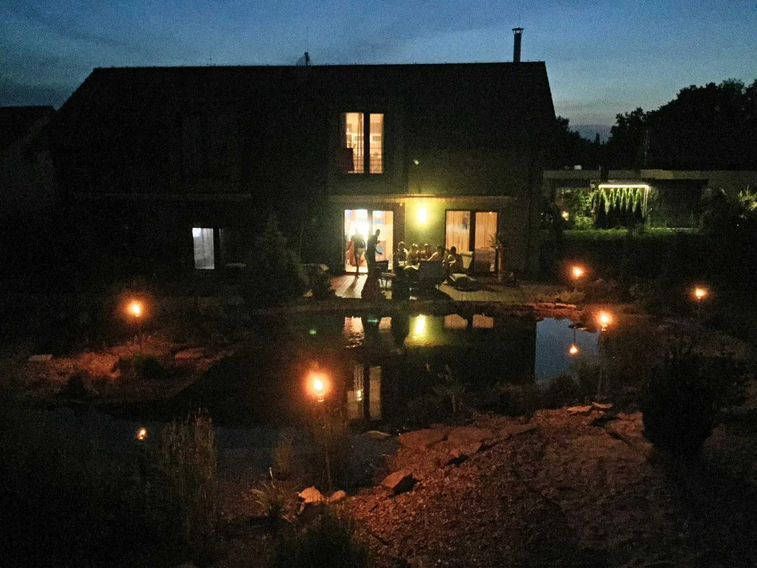 Night in Lake View Apartments near Golf Resort Kunětická Hora, Dříteč