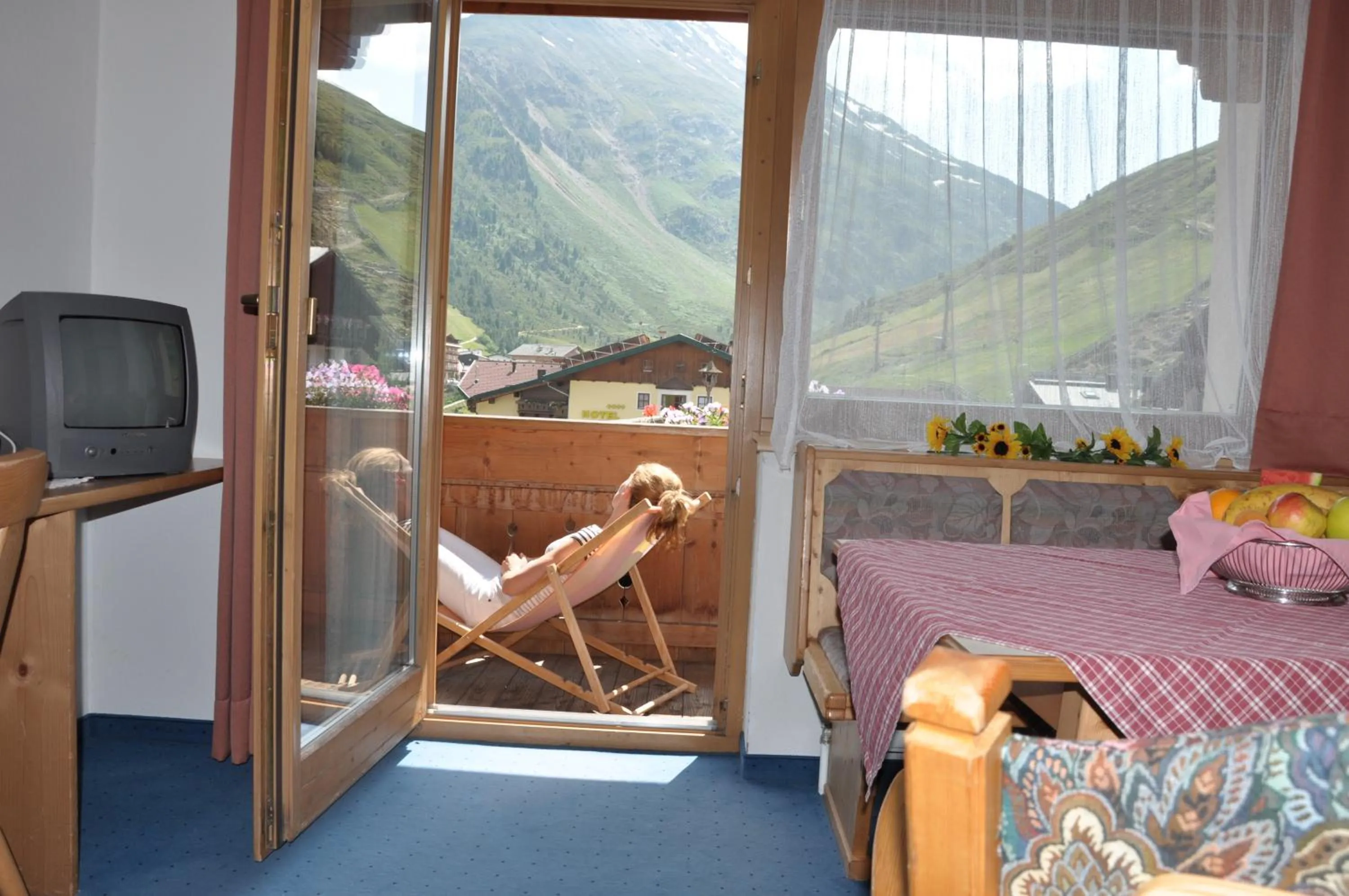 Photo of the whole room in Hotel Kleon