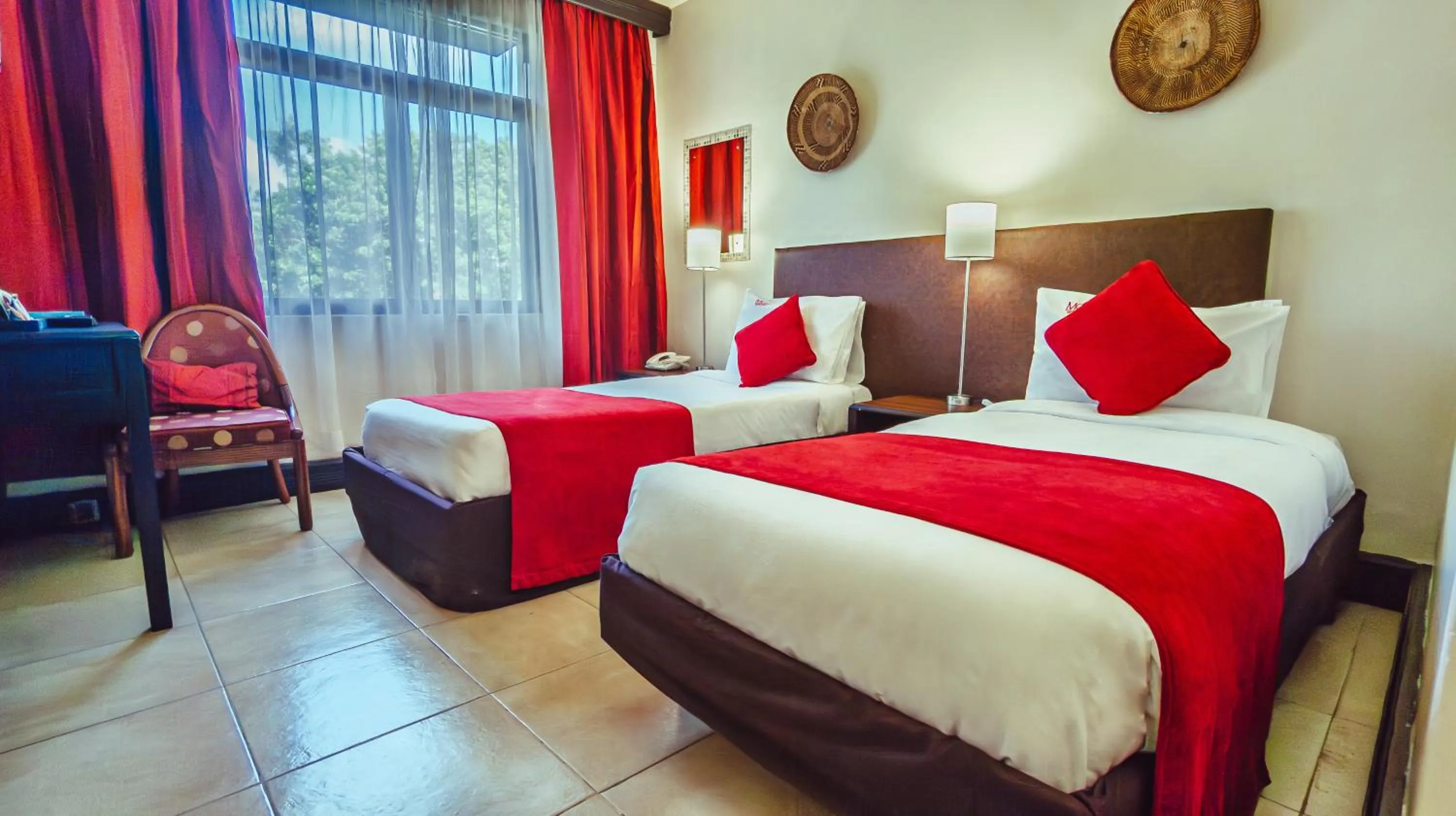 Bedroom, Bed in Muthu Silver Springs Hotel