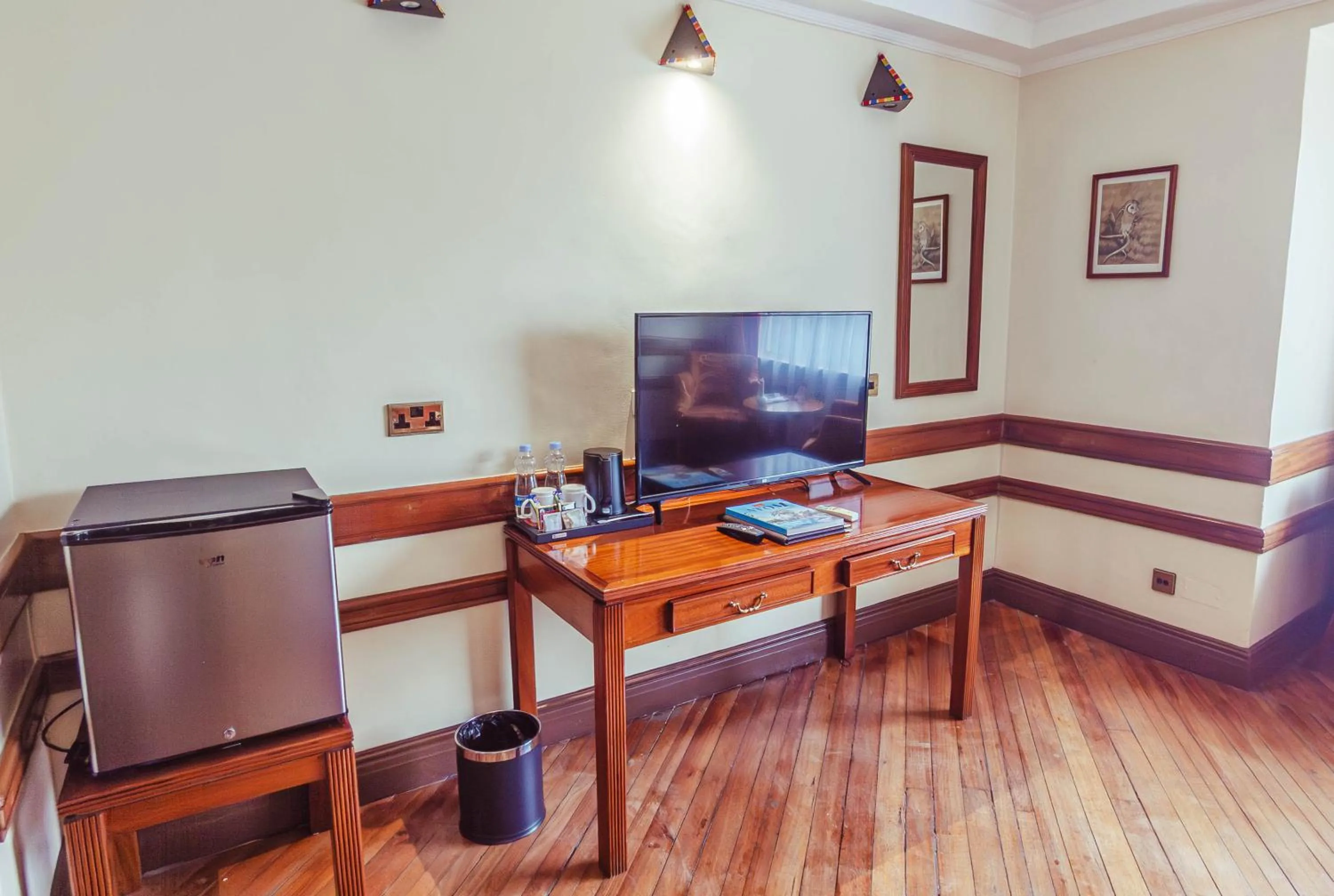 Living room in Muthu Silver Springs Hotel