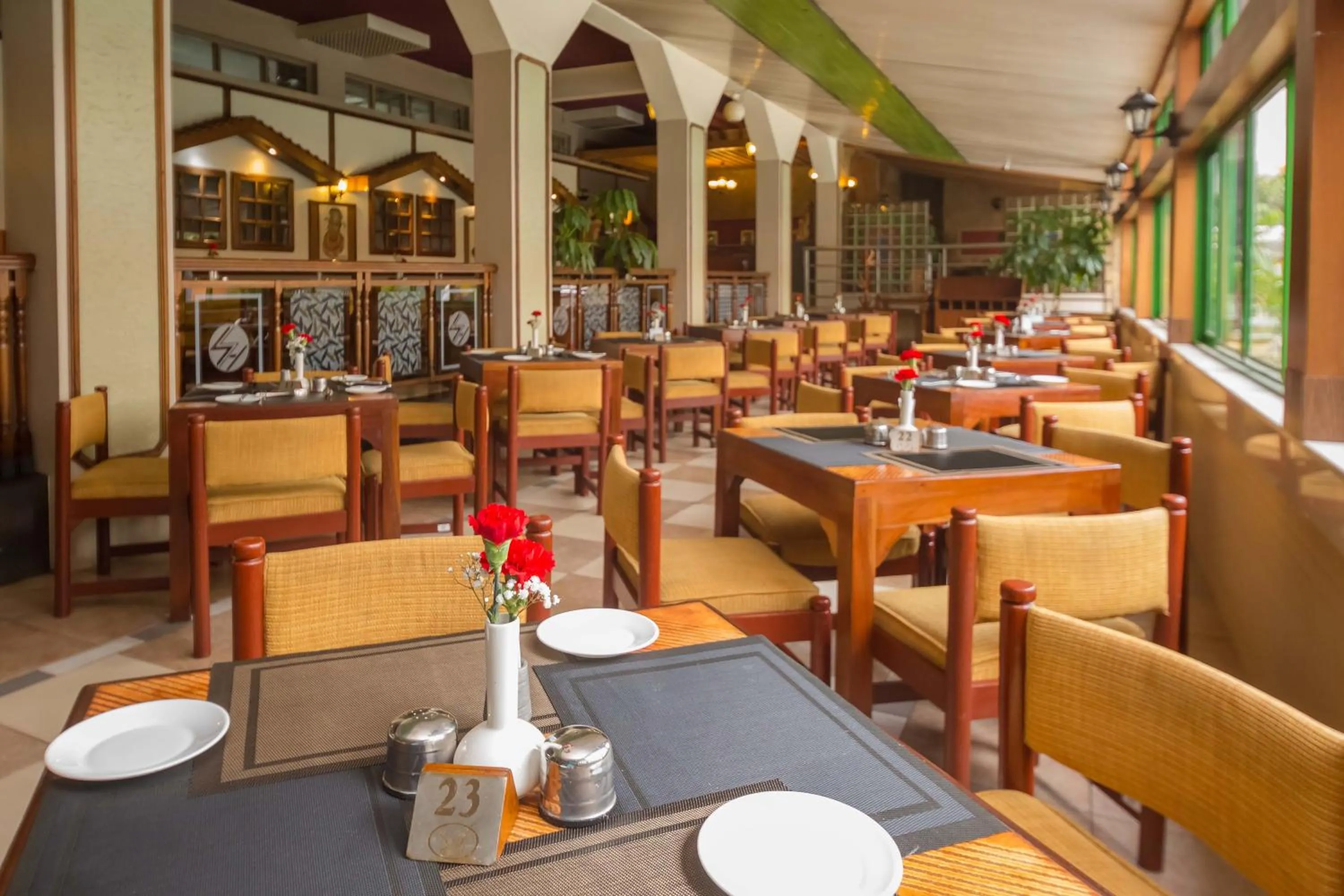 Restaurant/places to eat in Muthu Silver Springs Hotel