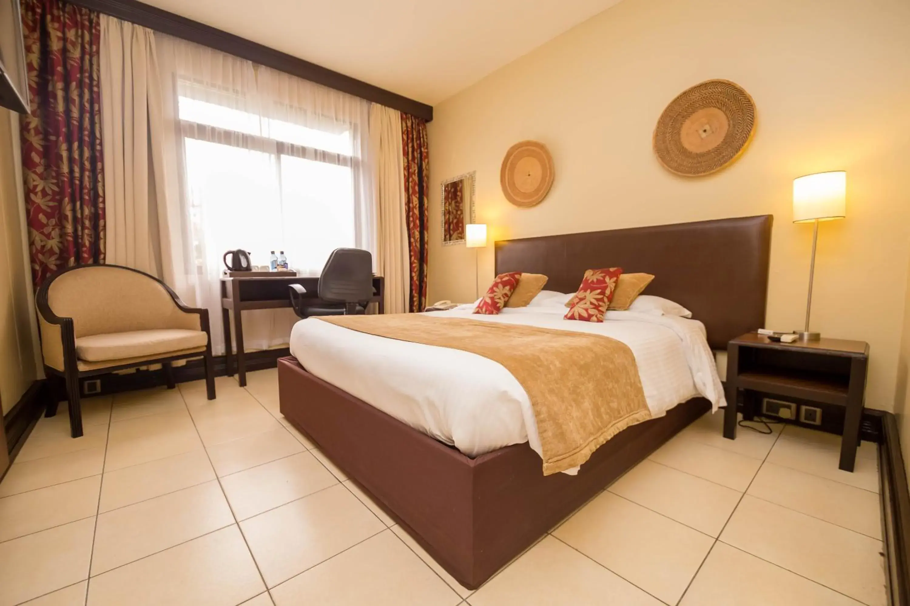 Photo of the whole room, Bed in Muthu Silver Springs Hotel Photo of the whole room, Bed in Muthu Silver Springs Hotel