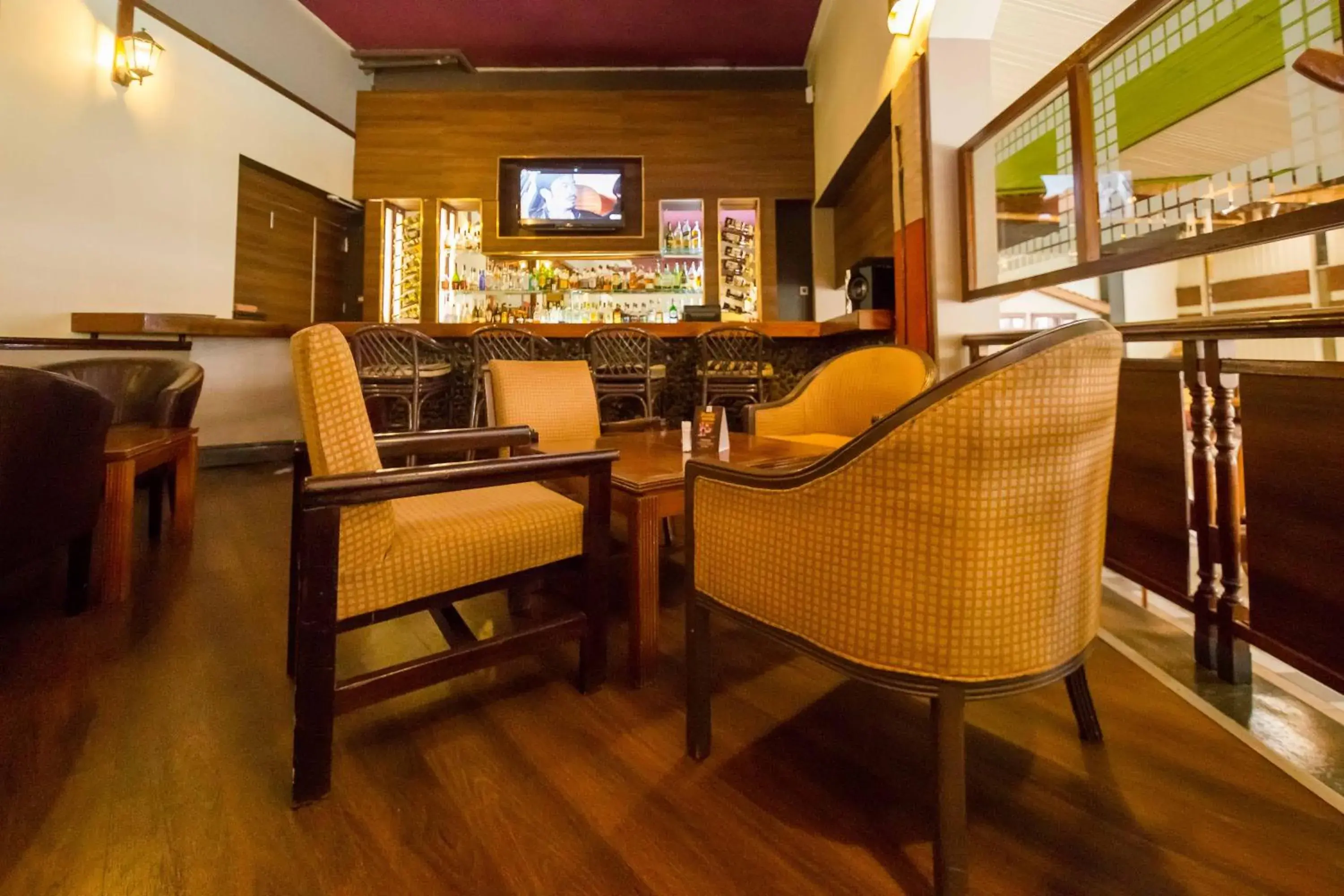 Lounge or bar in Muthu Silver Springs Hotel Lounge or bar in Muthu Silver Springs Hotel