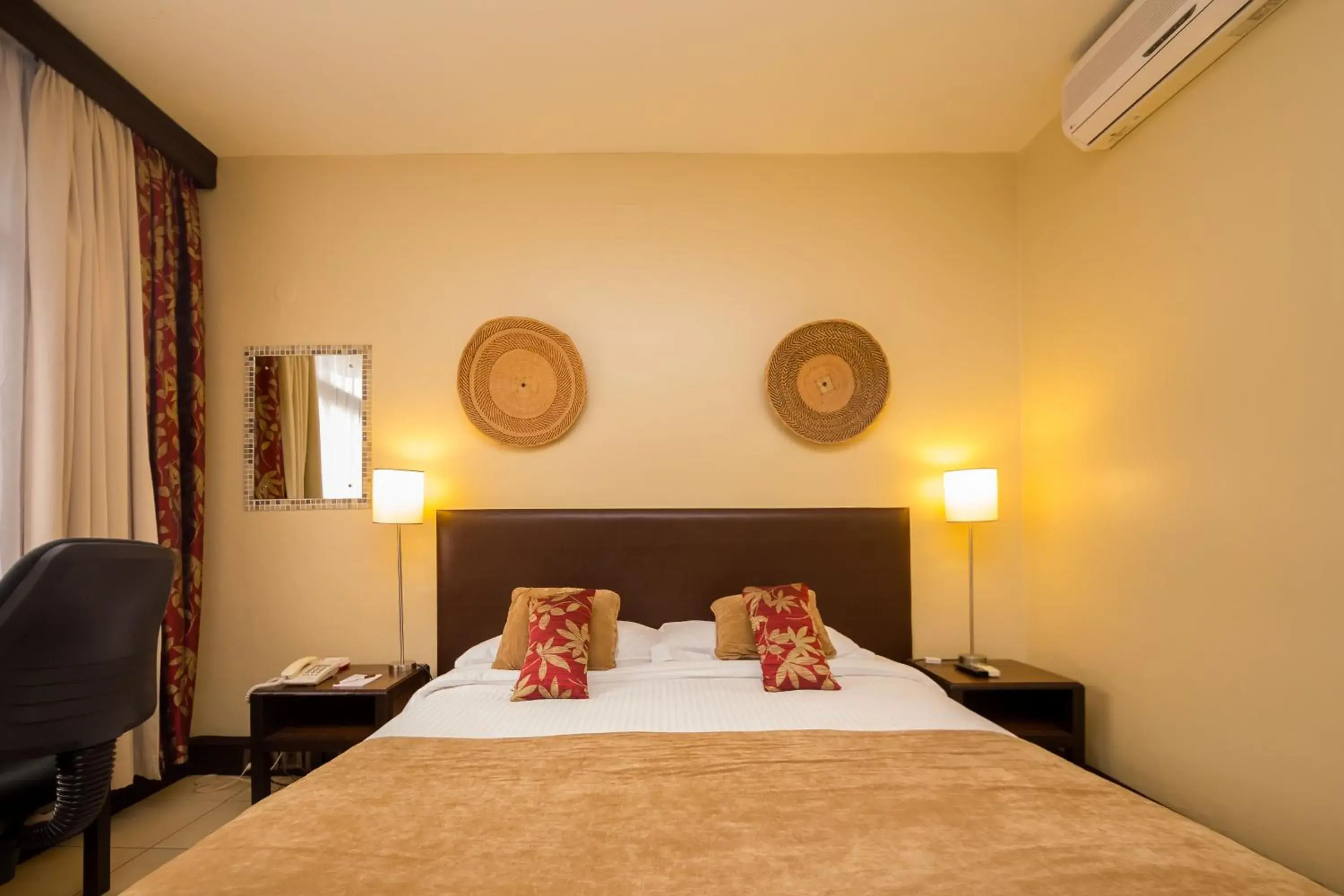 Bed in Muthu Silver Springs Hotel Bed in Muthu Silver Springs Hotel