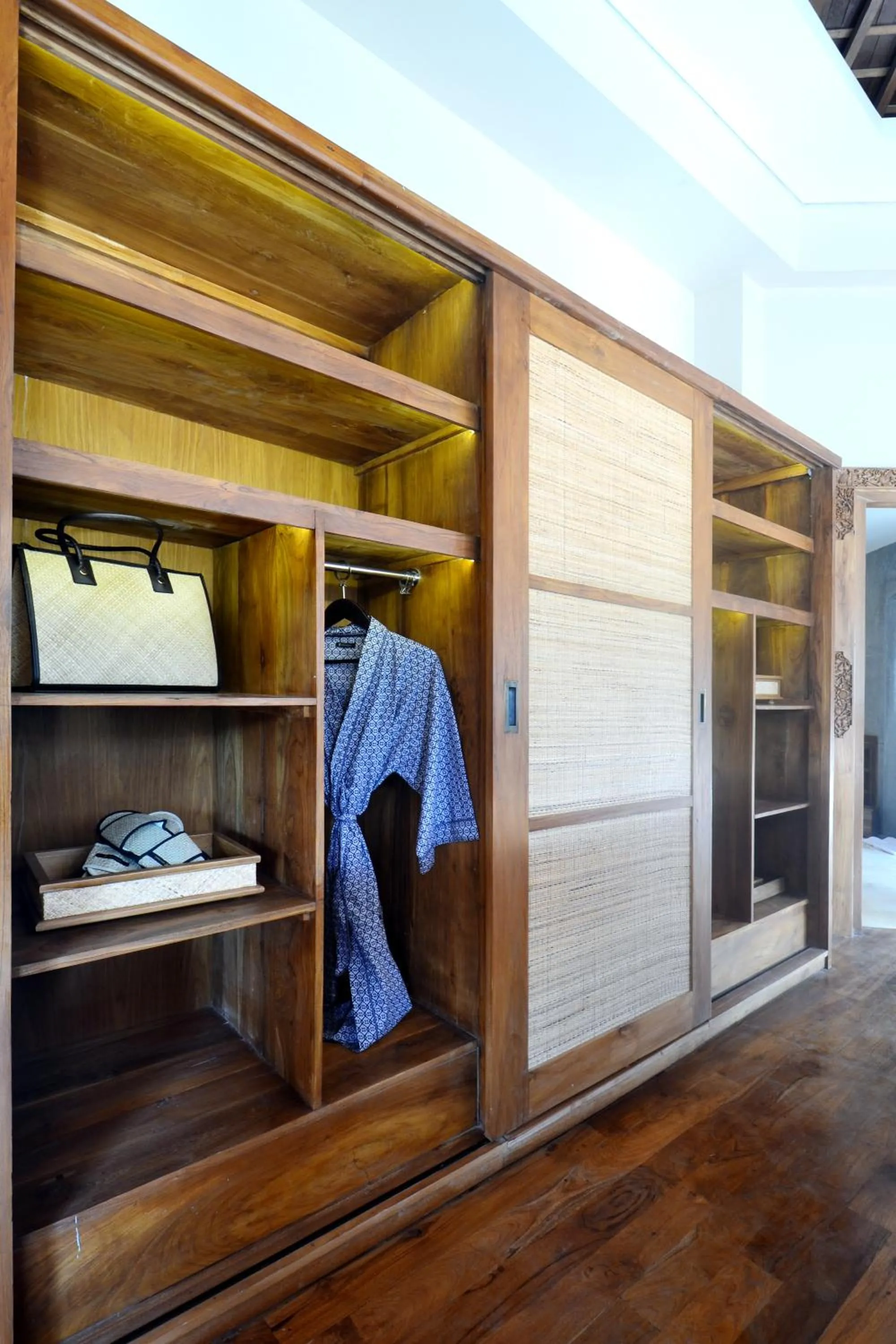 wardrobe in Kenran Resort Ubud By Soscomma