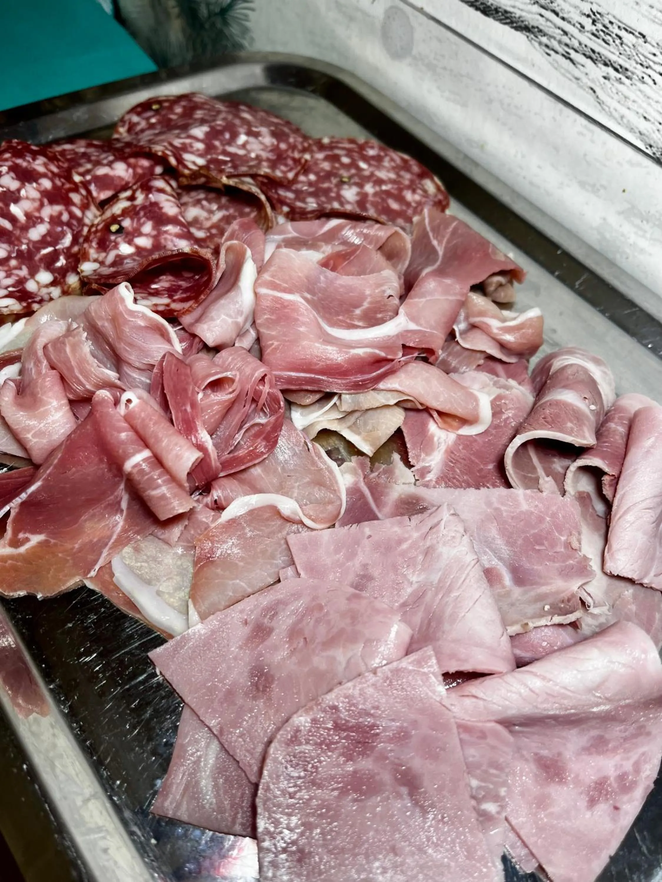 Buffet breakfast in Hotel de La Paix