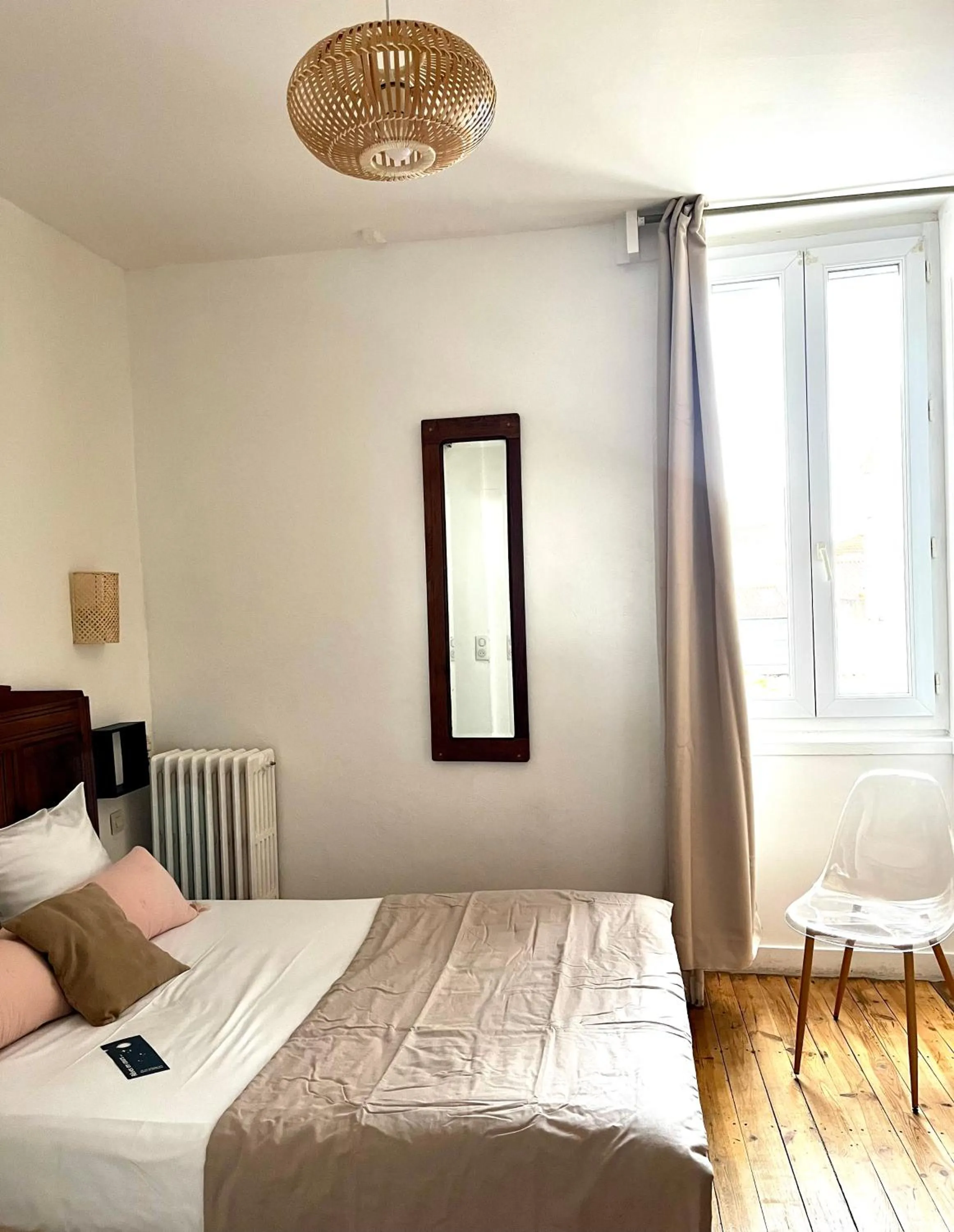 Bed in Hotel de La Paix