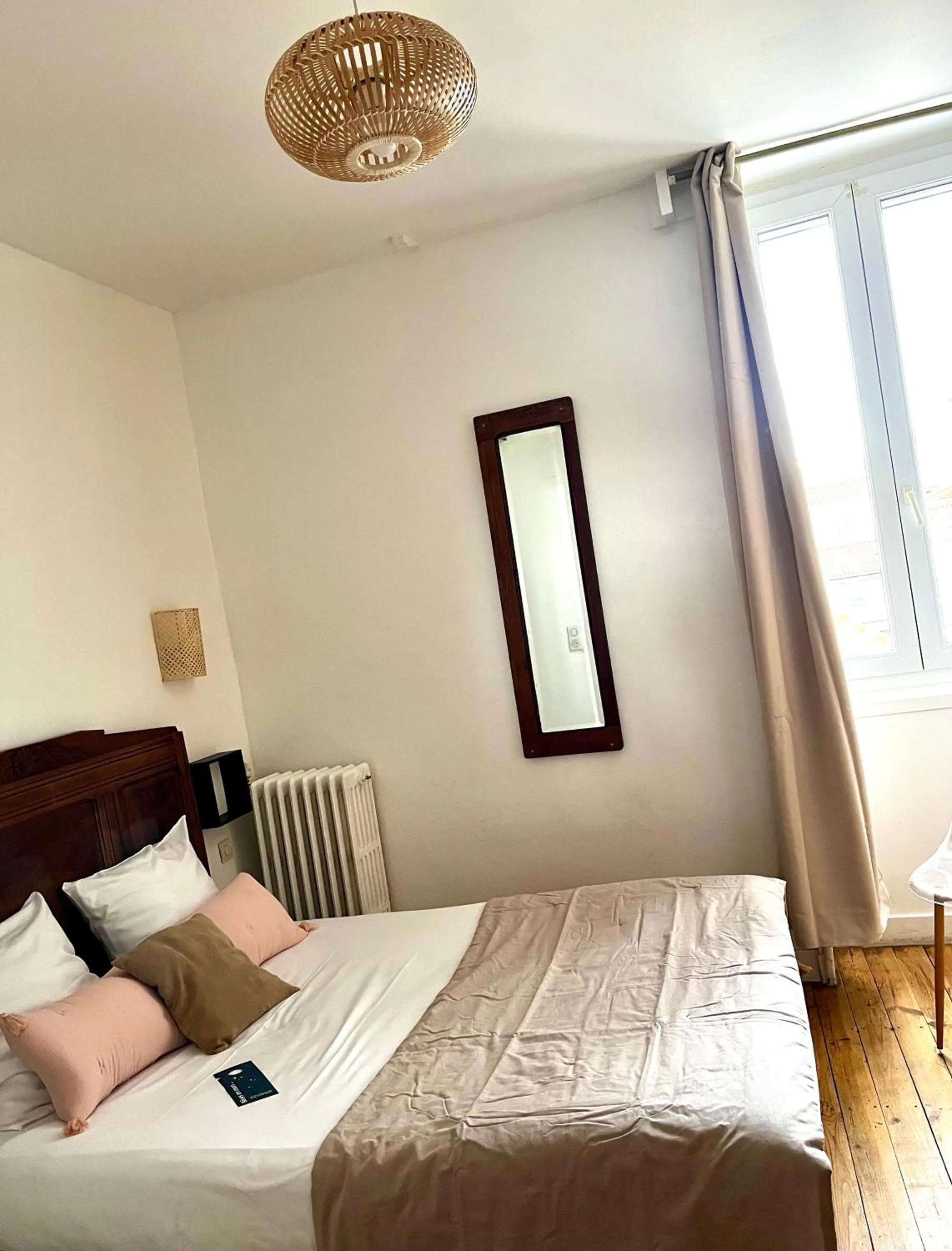 Bed in Hotel de La Paix