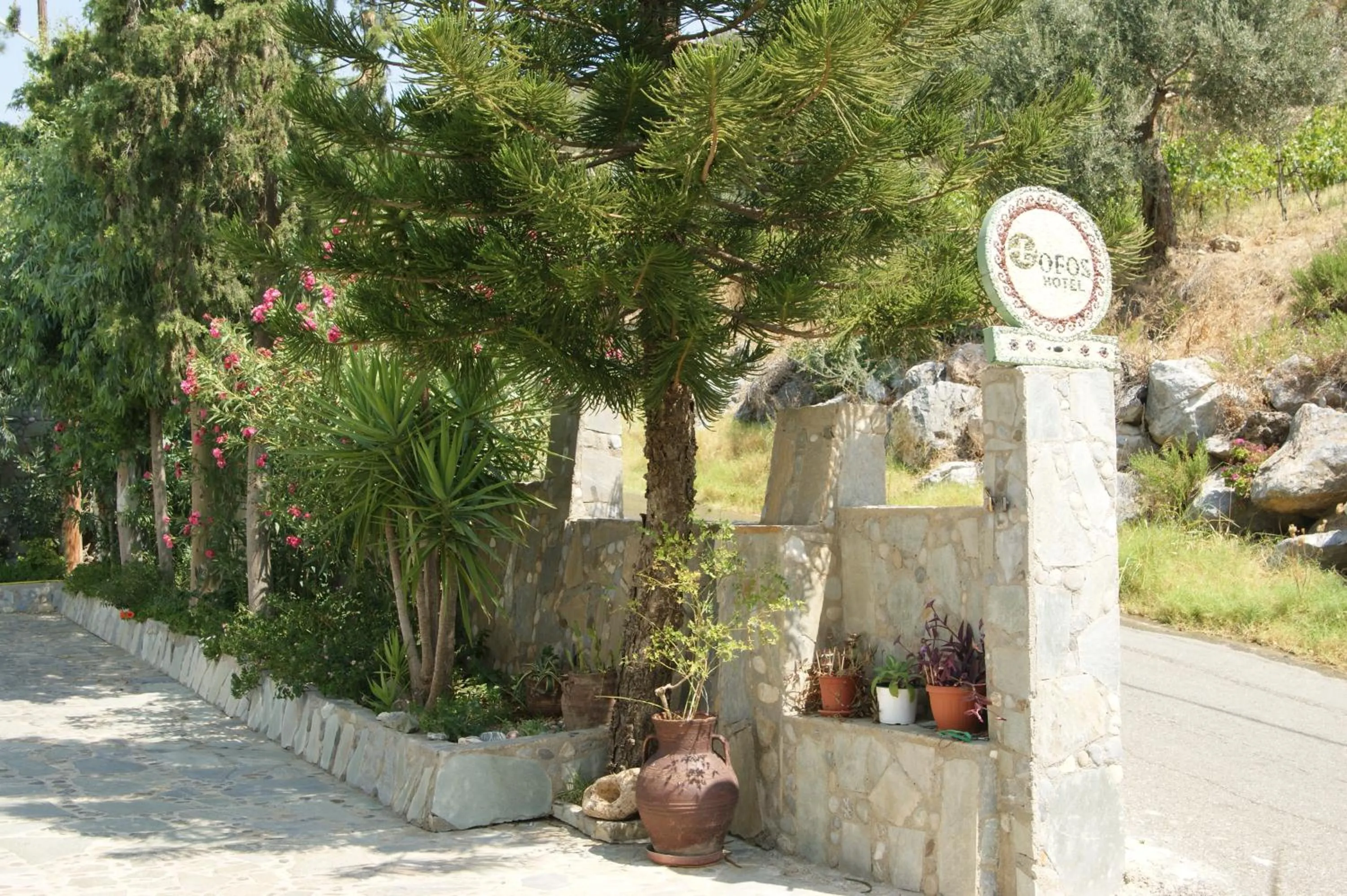 Facade/entrance in Lofos Hotel