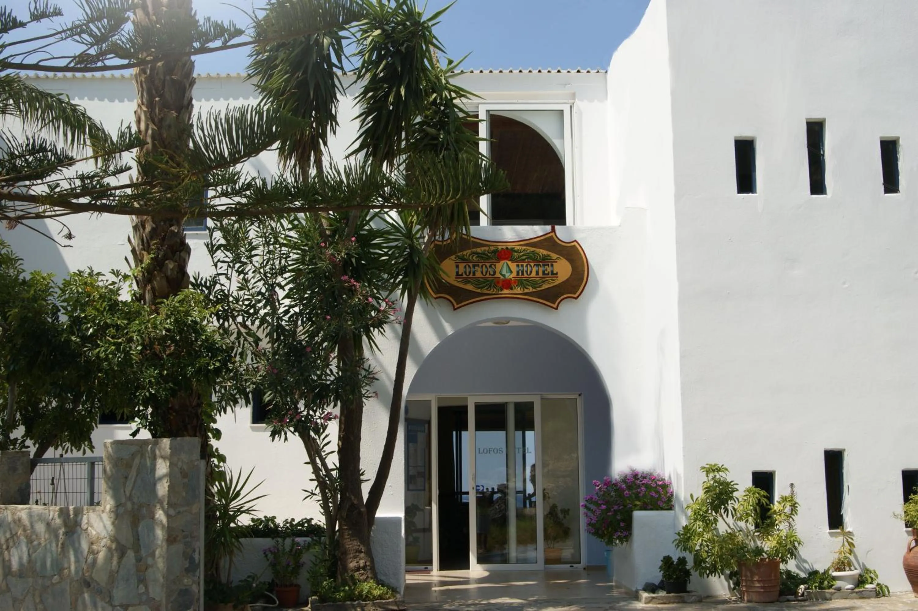 Facade/entrance in Lofos Hotel