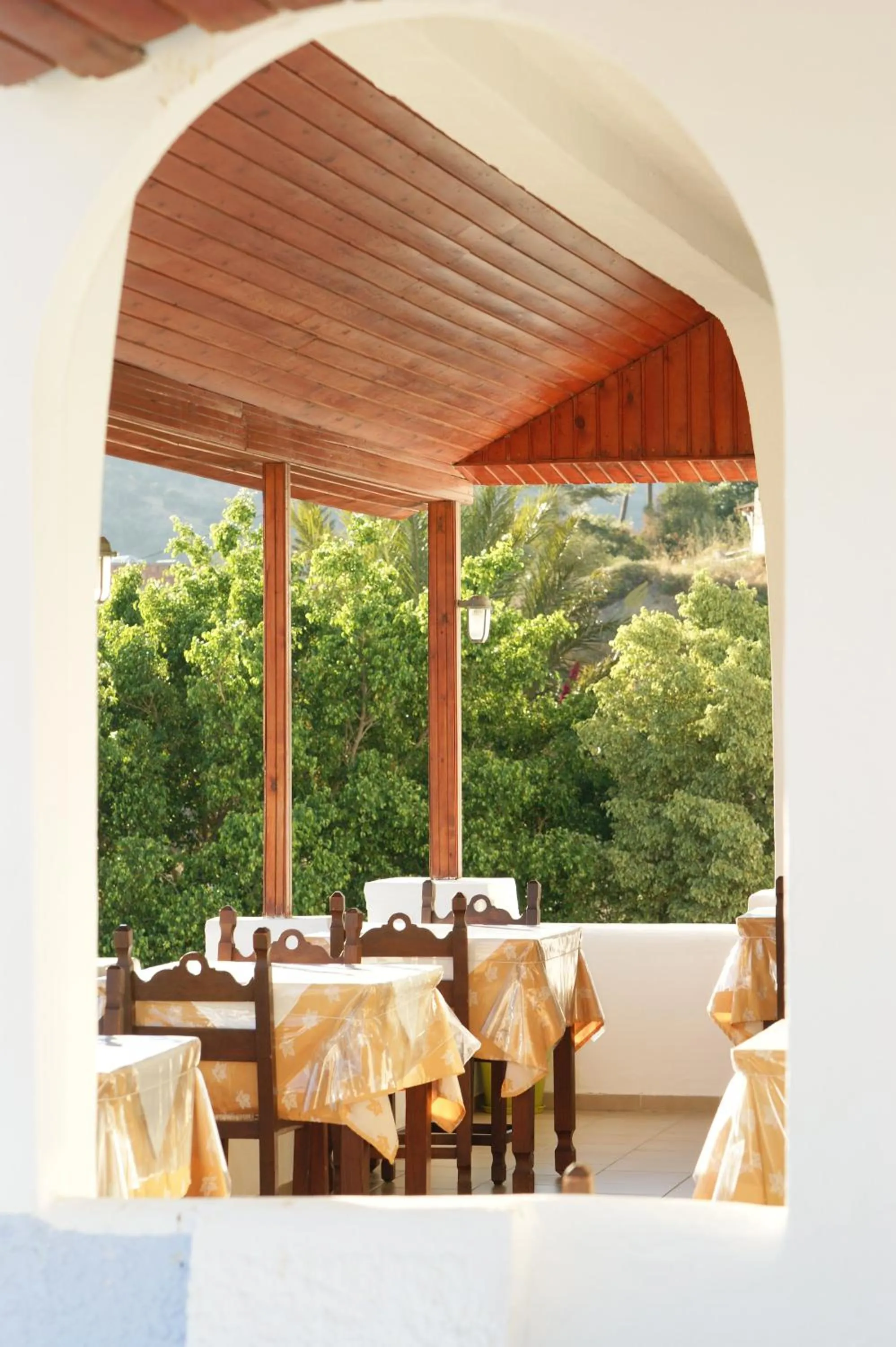 Restaurant/places to eat in Lofos Hotel