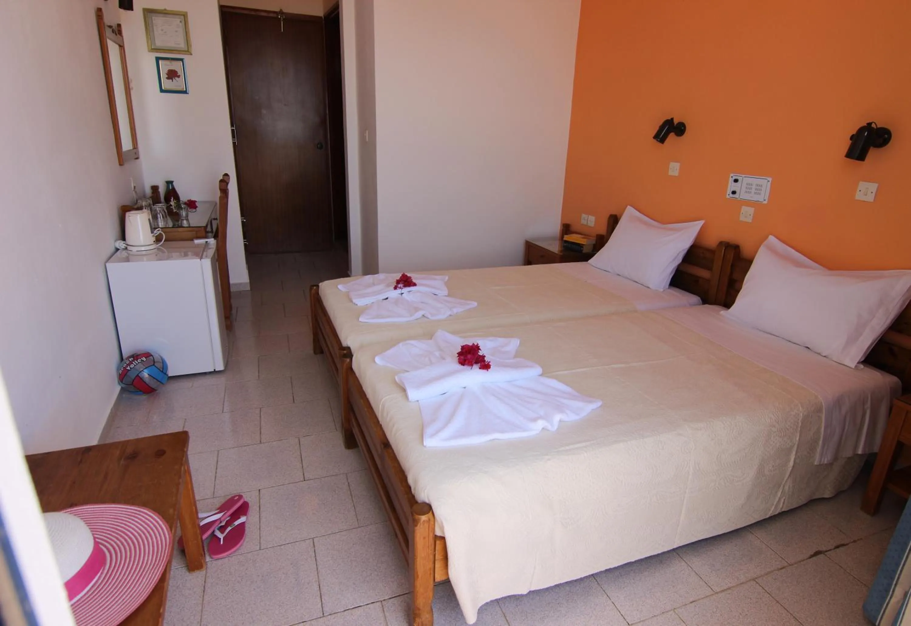 Photo of the whole room, Bed in Lofos Hotel