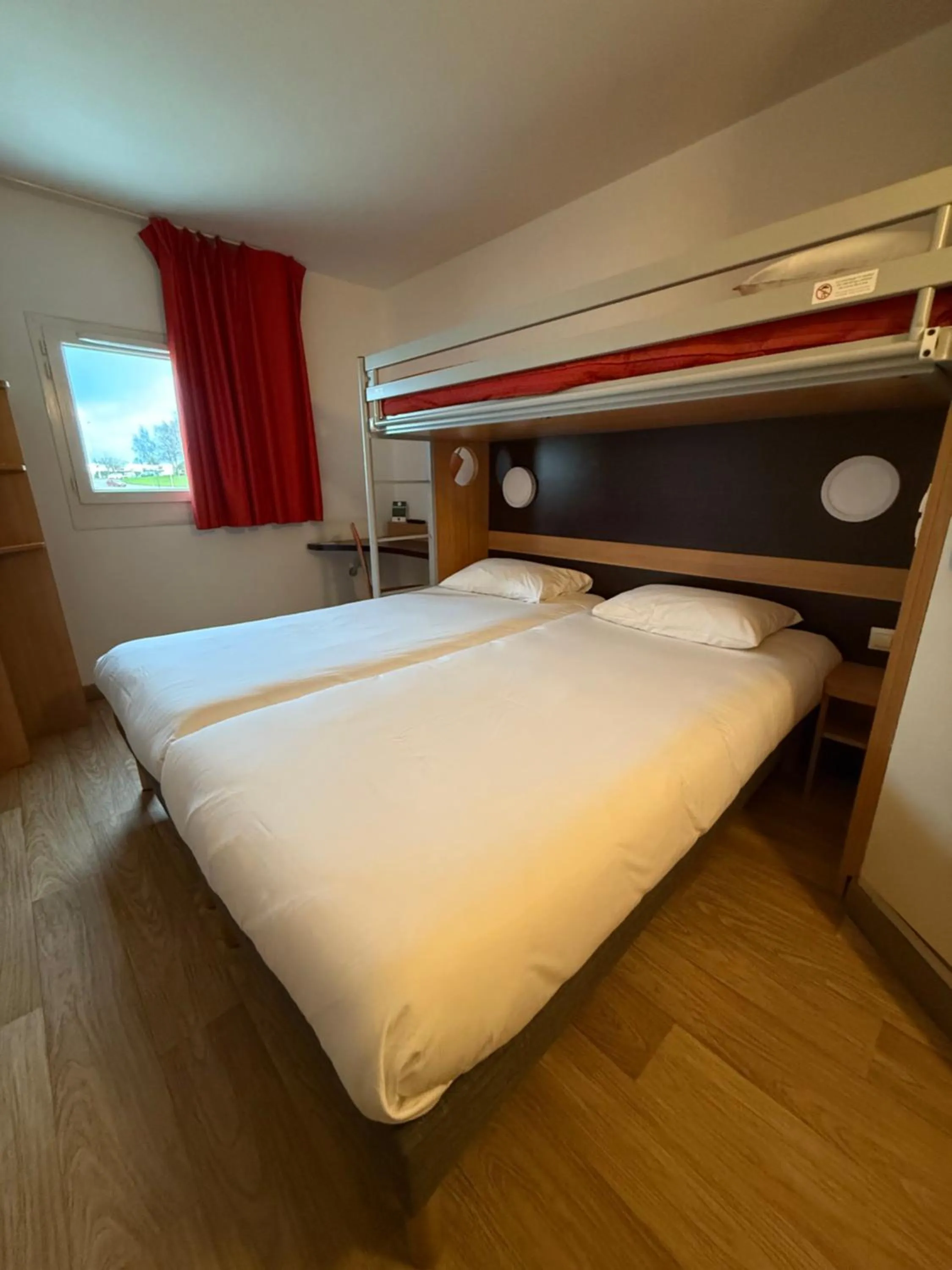 Bed in Premiere Classe Lisieux