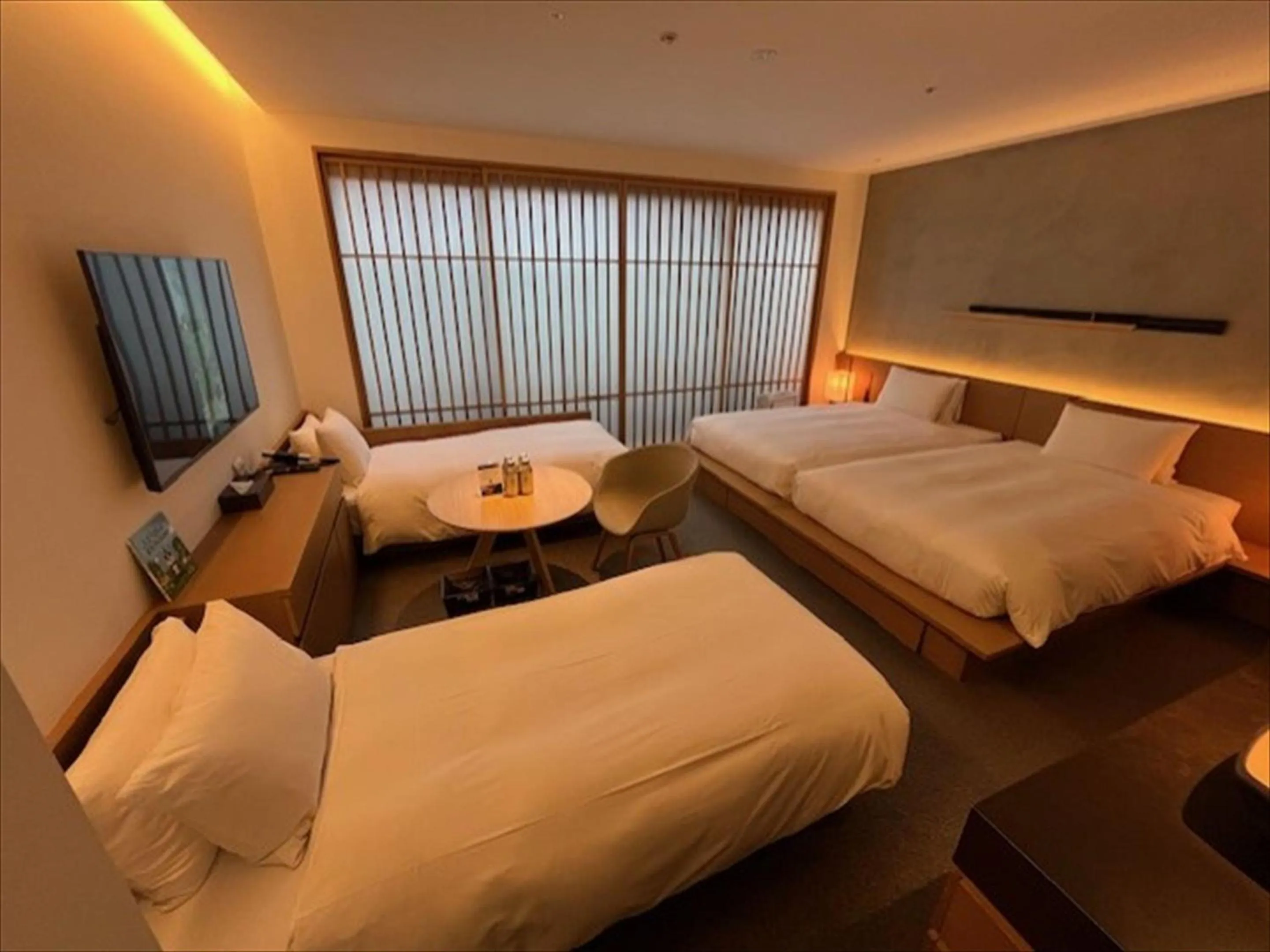 Photo of the whole room, Bed in nol kyoto sanjo