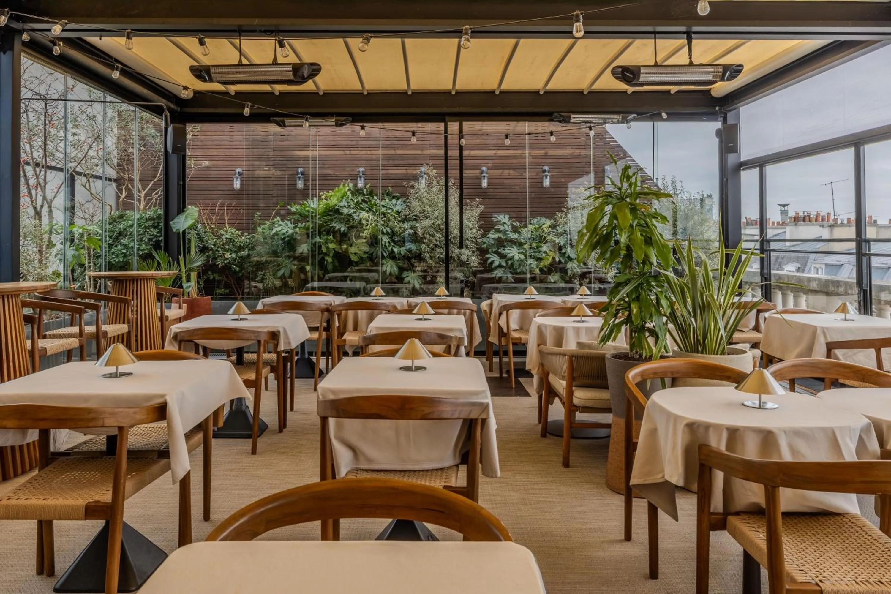 Restaurant/places to eat in Terrass" Hotel