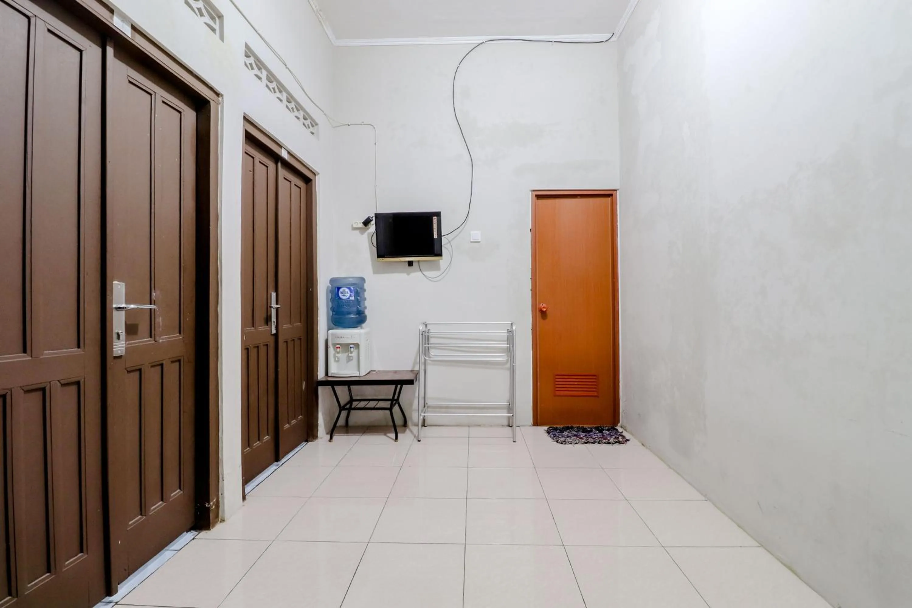 Communal lounge/ TV room in Homestay Damandiri Prambanan Syariah