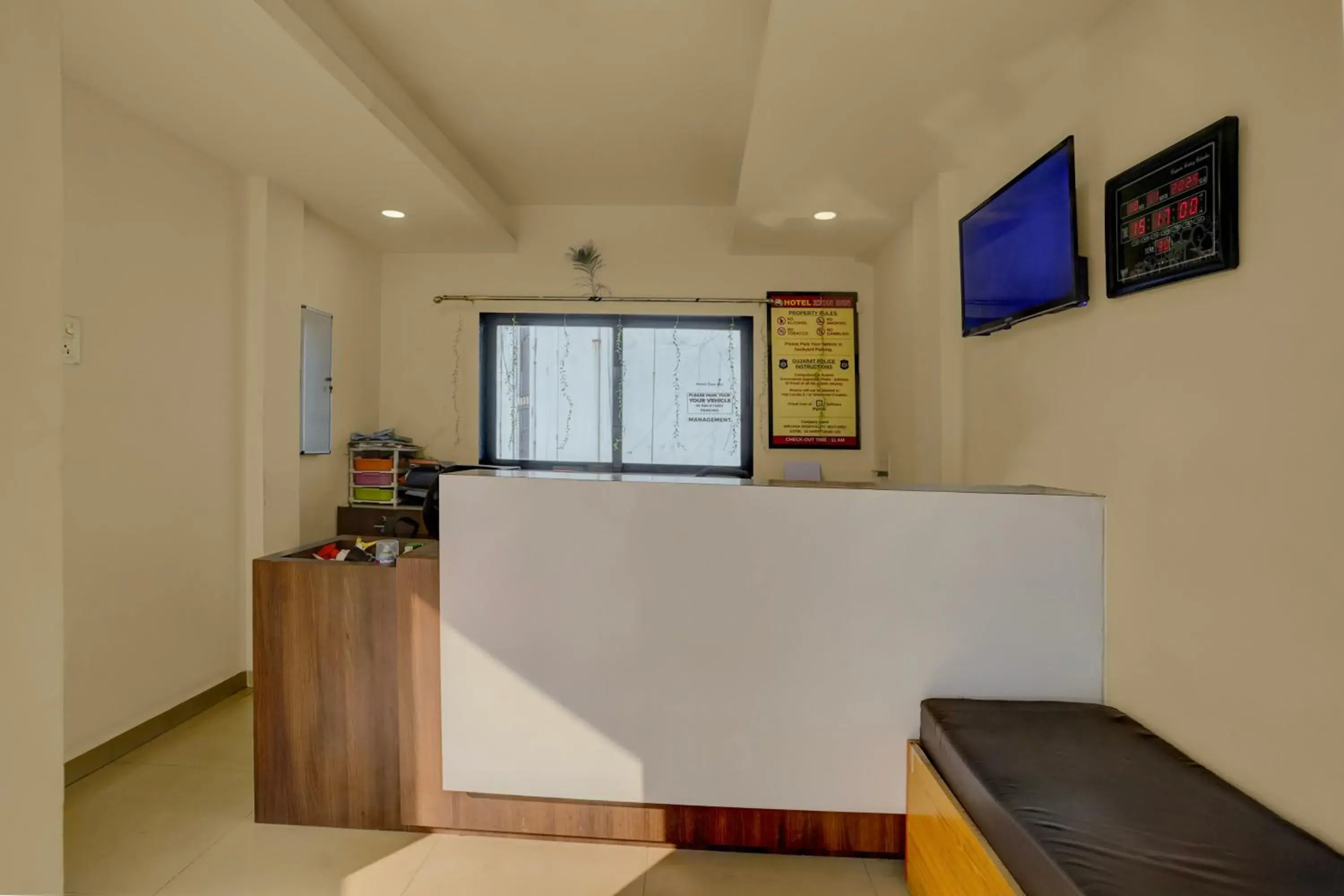 Lobby or reception in Hotel O Vapi GIDC Formerly Zion Inn Lobby or reception in Hotel O Vapi GIDC Formerly Zion Inn