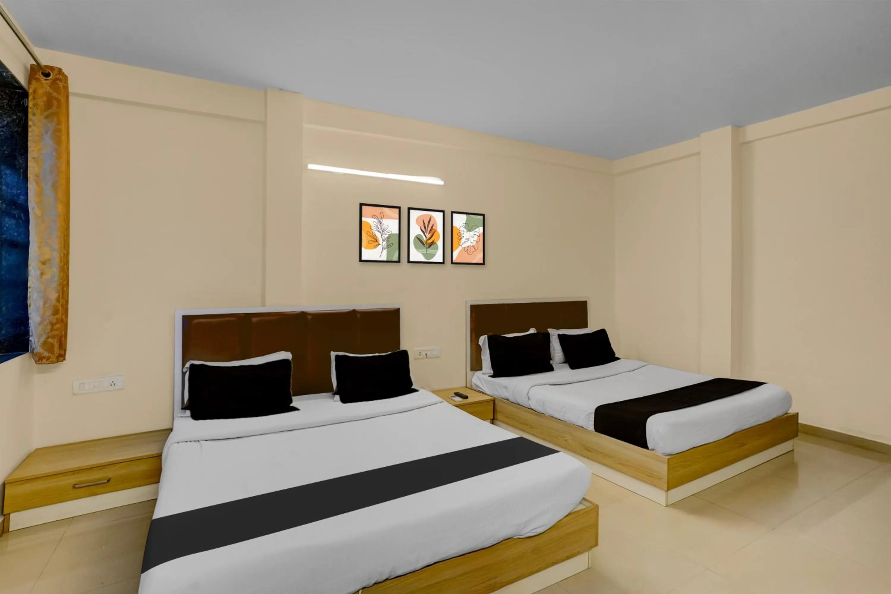 Bedroom in Hotel O Vapi GIDC Formerly Zion Inn