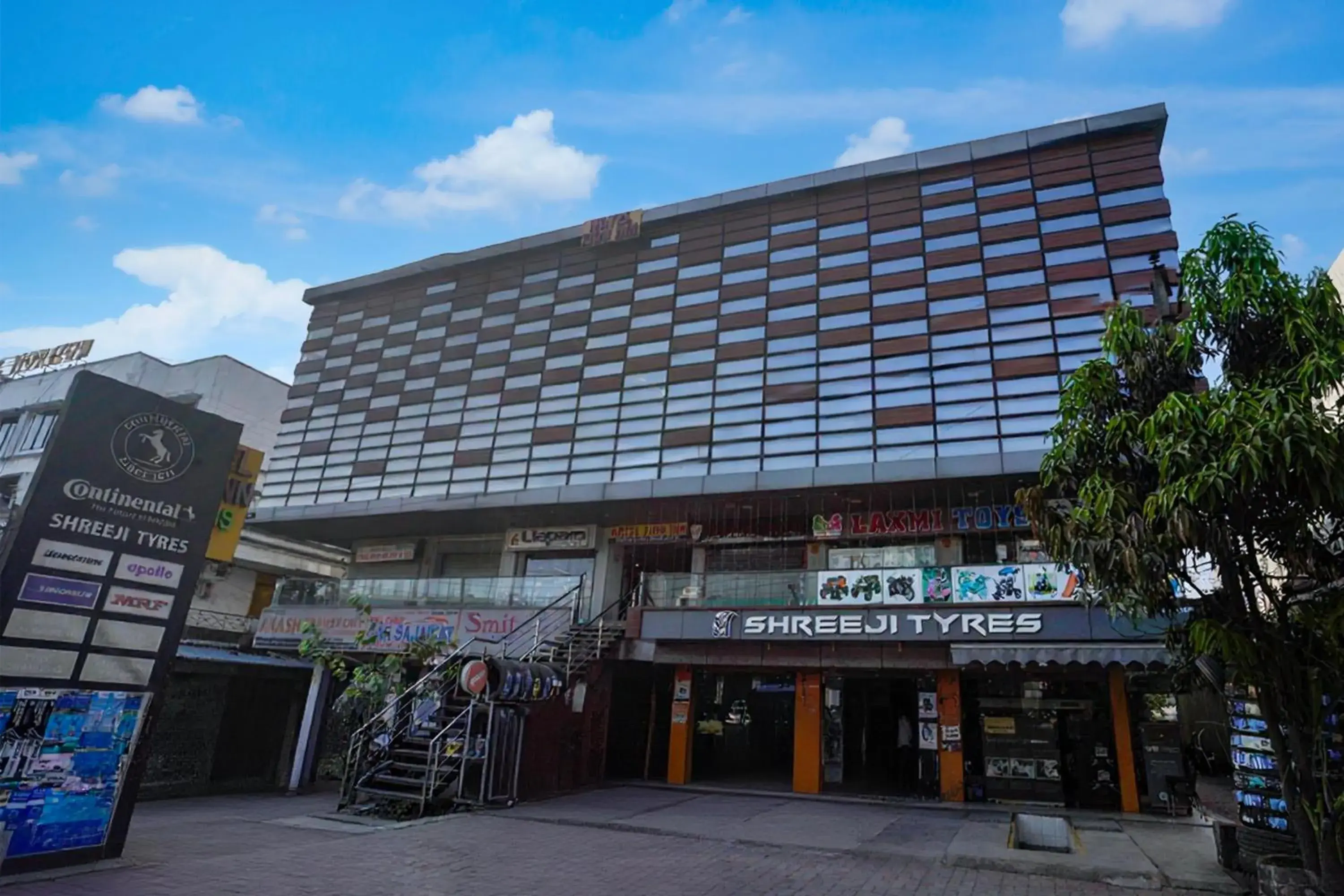 Facade/entrance in Hotel O Vapi GIDC Formerly Zion Inn Facade/entrance in Hotel O Vapi GIDC Formerly Zion Inn