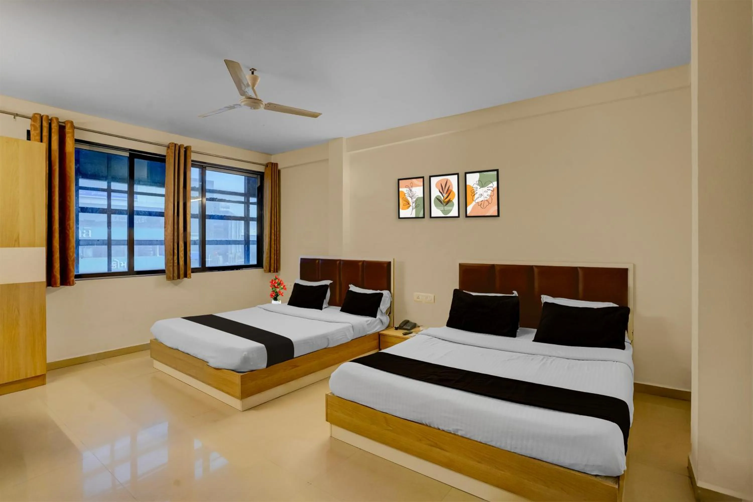 Bedroom in Hotel O Vapi GIDC Formerly Zion Inn